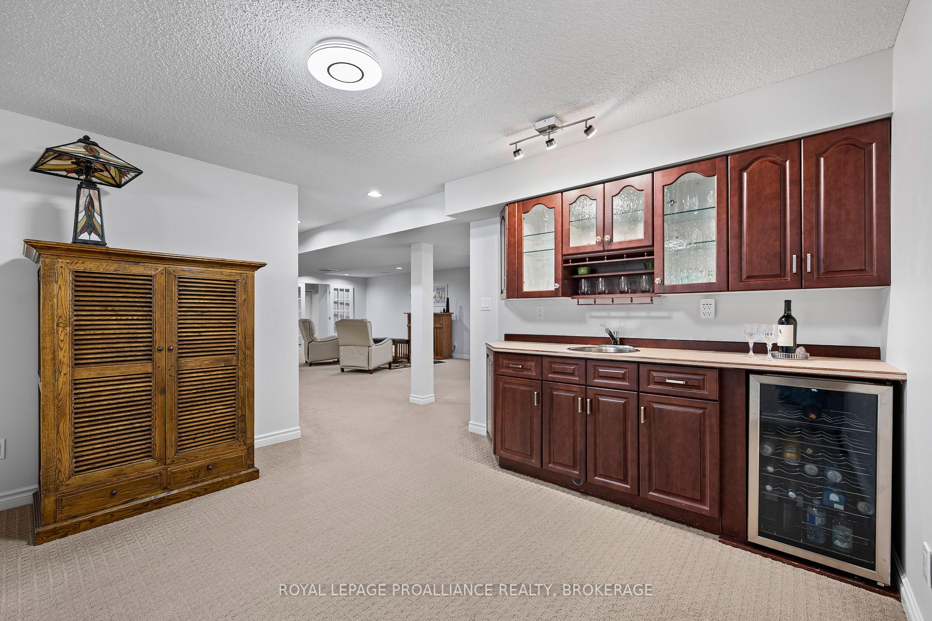 Photo 35 of 26 Kenwoods Circle, Kingston, Kingston East (Incl Barret Crt) — HOMEH