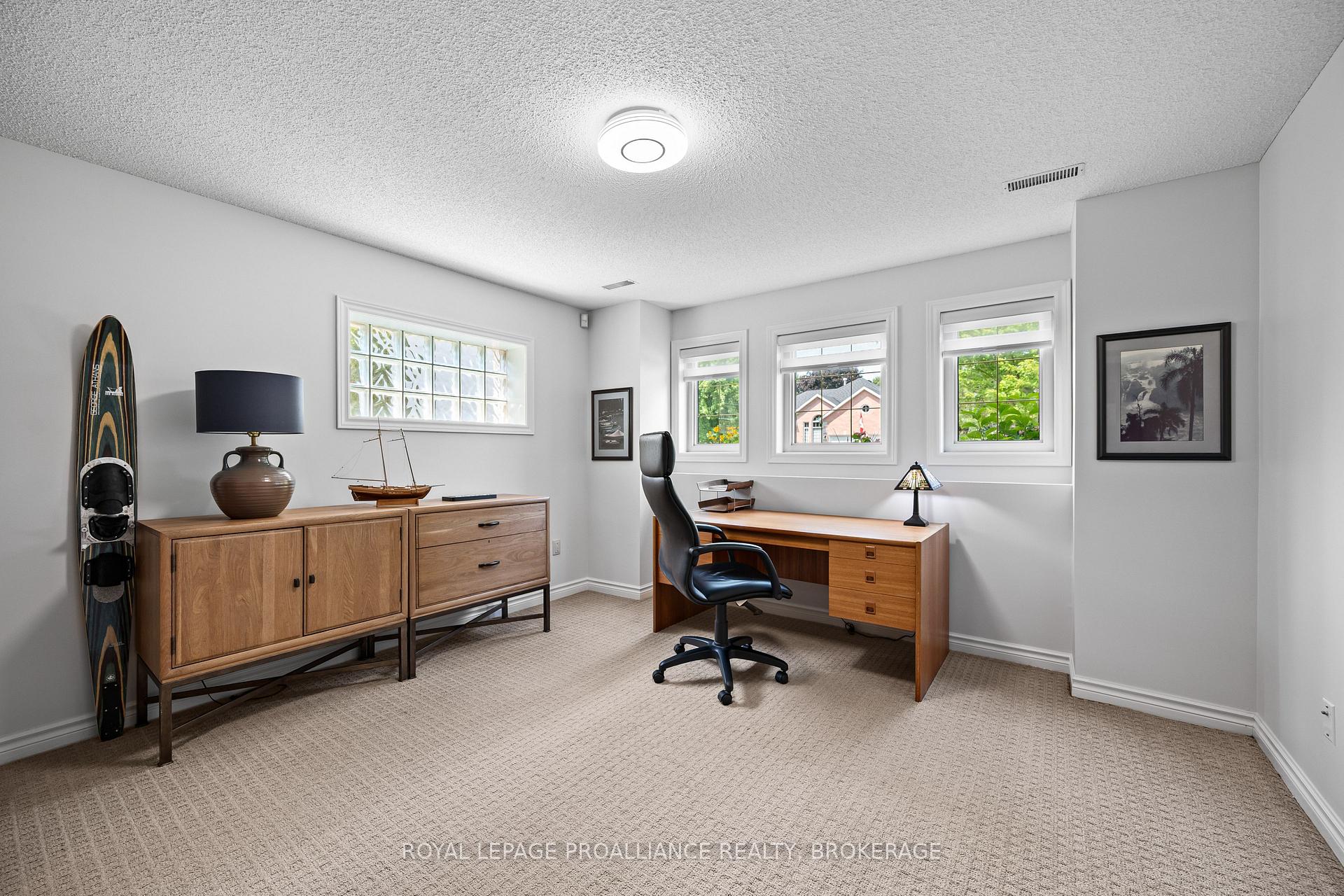 Photo 36 of 26 Kenwoods Circle, Kingston, Kingston East (Incl Barret Crt) — HOMEH