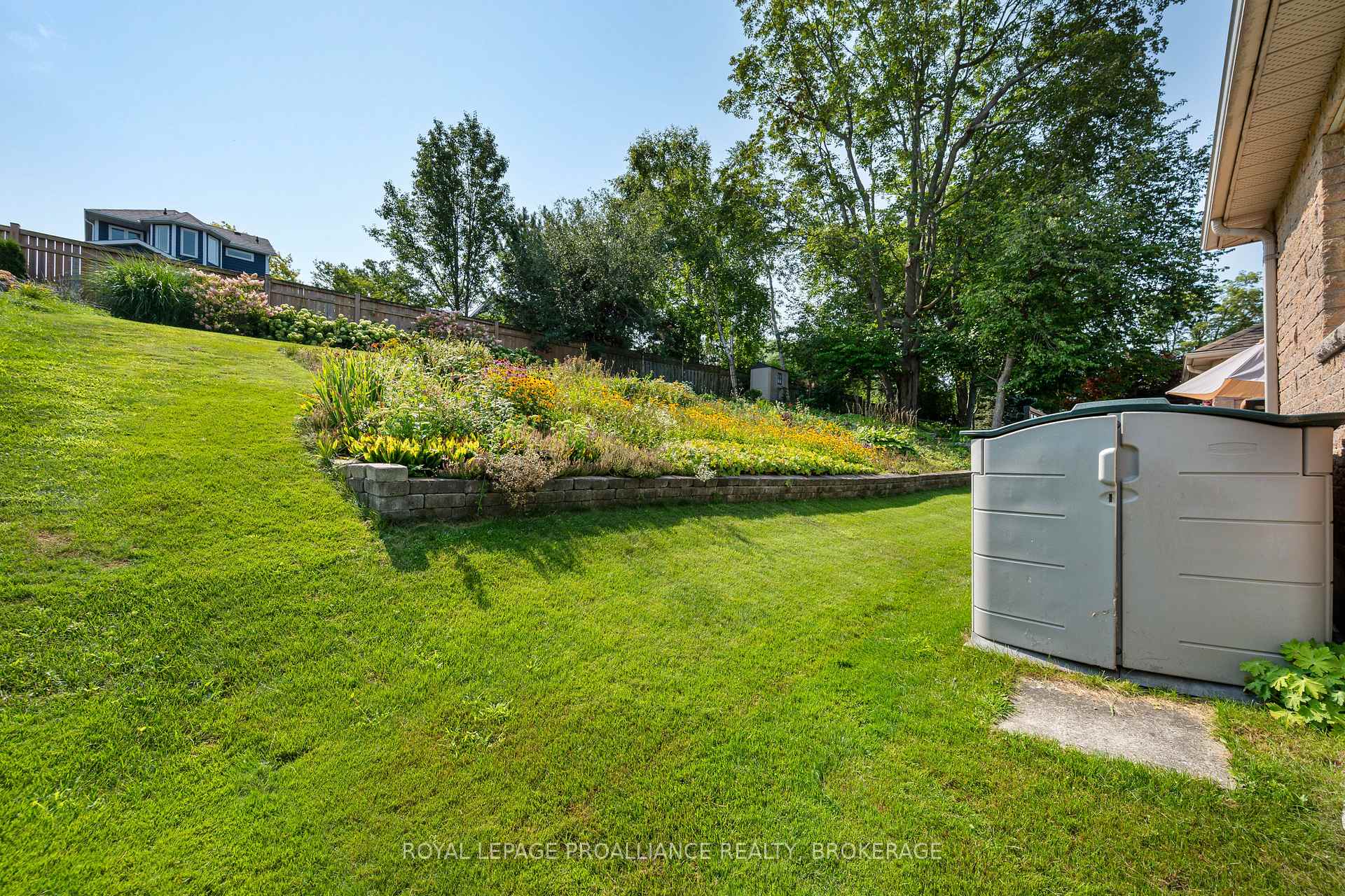 Photo 41 of 26 Kenwoods Circle, Kingston, Kingston East (Incl Barret Crt) — HOMEH