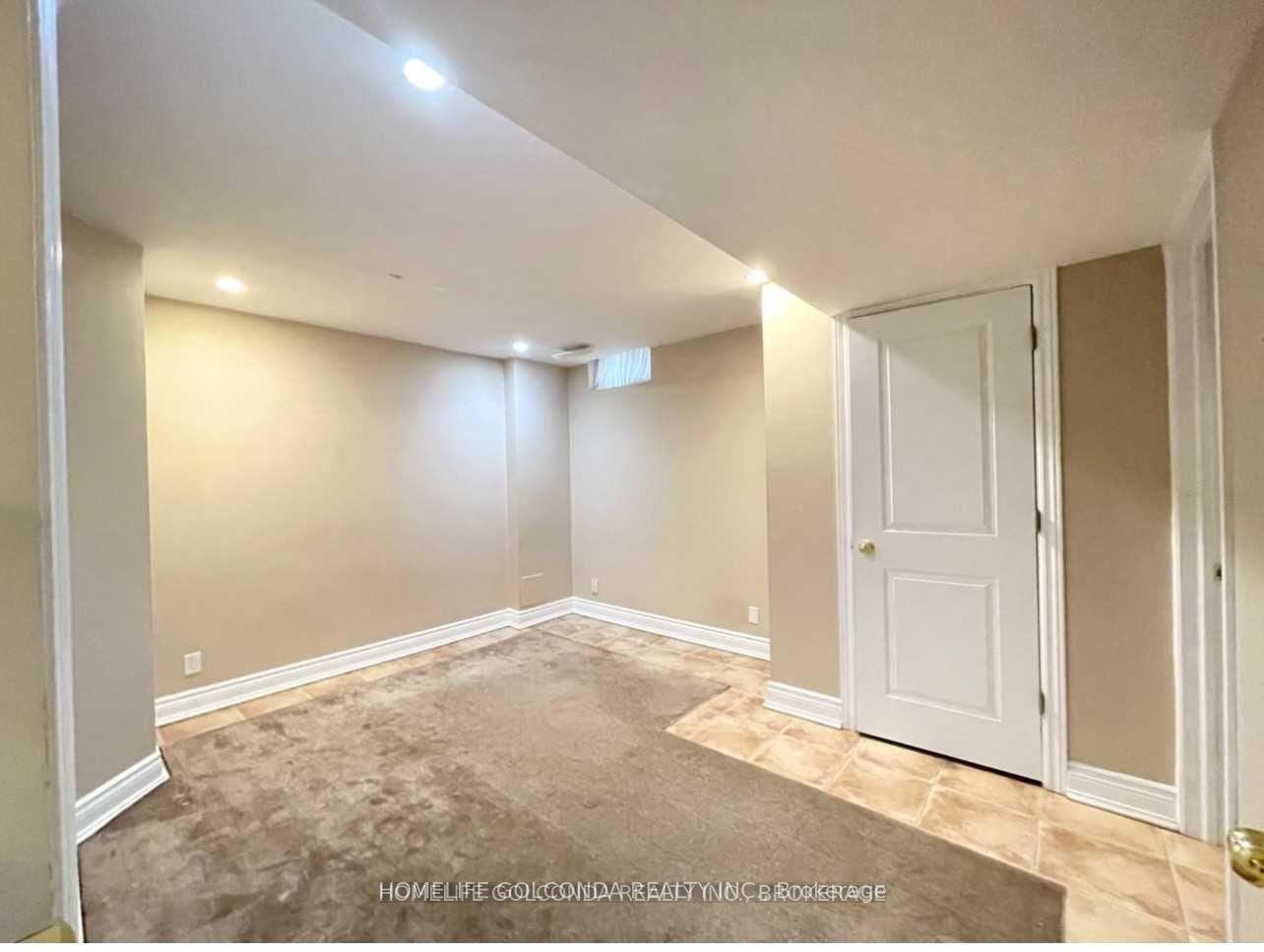 Photo 10 of 33 Hammerstone Crescent, Vaughan, Beverley Glen — HOMEH