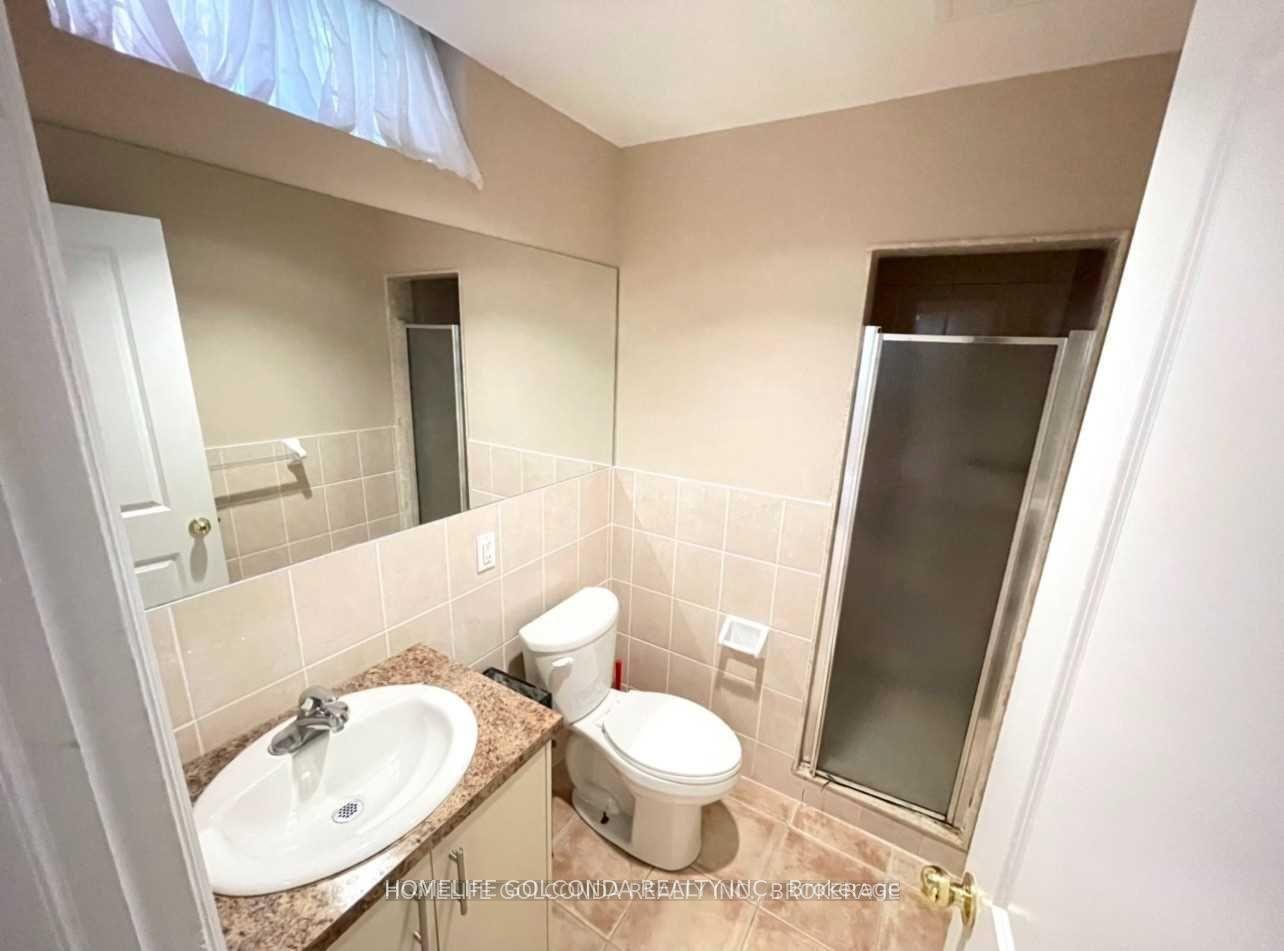 Photo 14 of 33 Hammerstone Crescent, Vaughan, Beverley Glen — HOMEH