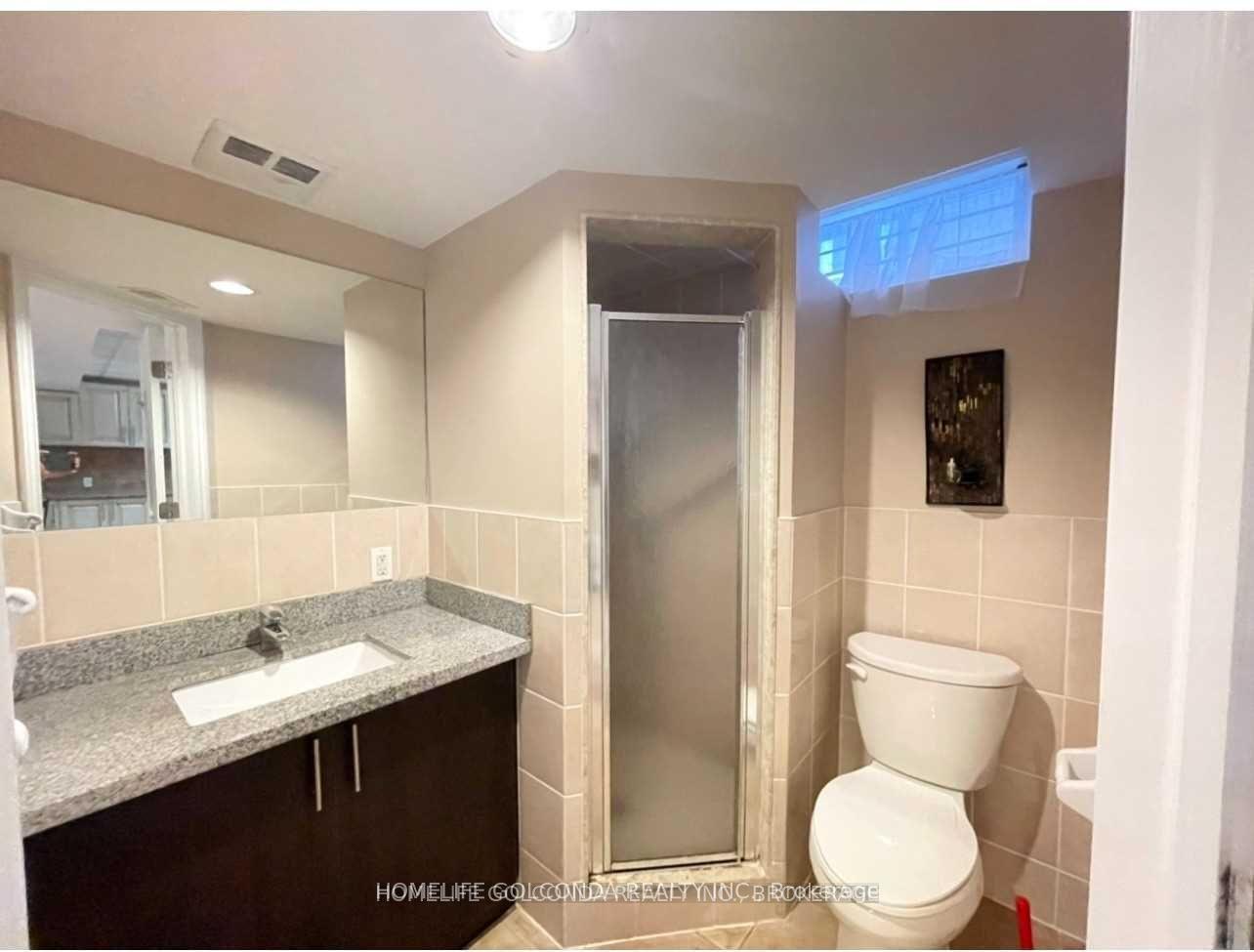 Photo 16 of 33 Hammerstone Crescent, Vaughan, Beverley Glen — HOMEH