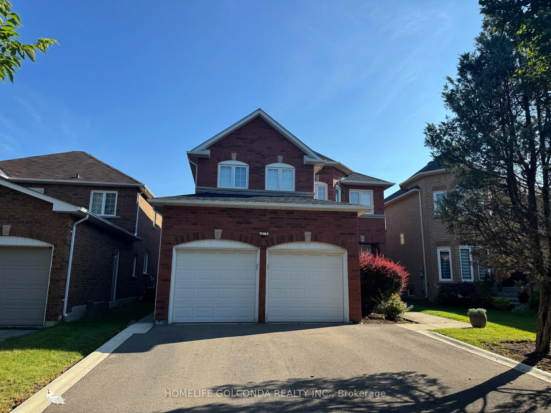 Photo 3 of 33 Hammerstone Crescent, Vaughan, Beverley Glen — HOMEH