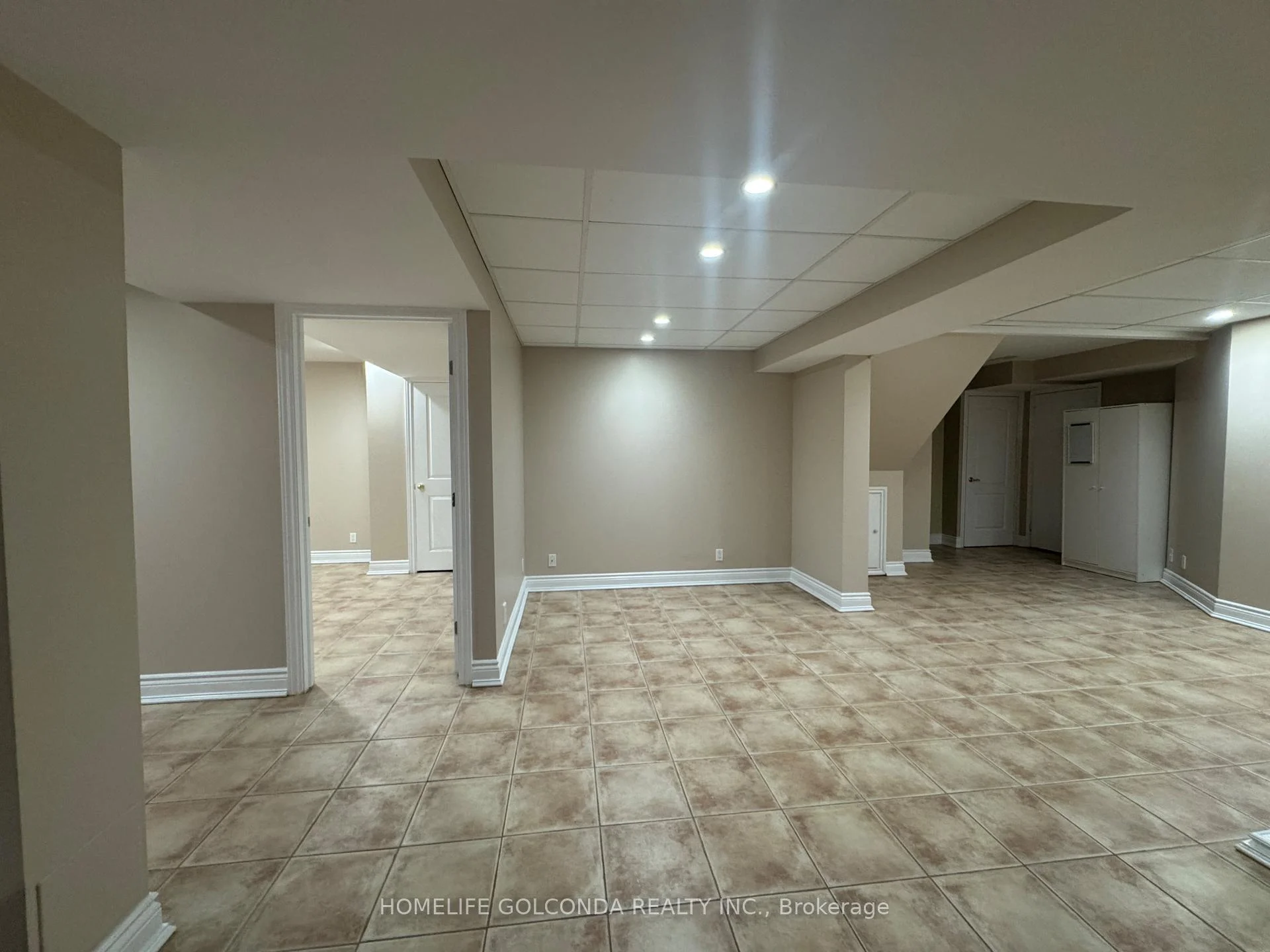 Photo 20 of 33 Hammerstone Crescent, Vaughan, Beverley Glen — HOMEH