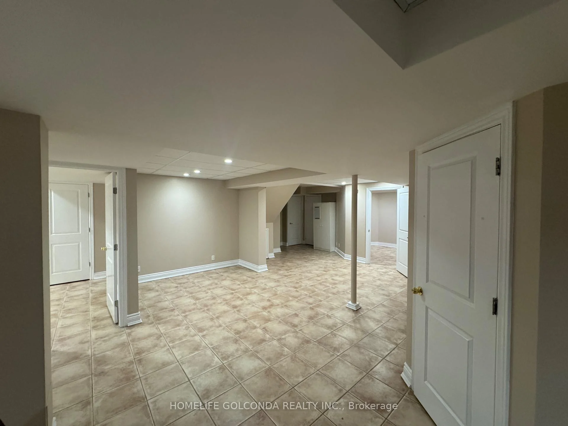 Photo 22 of 33 Hammerstone Crescent, Vaughan, Beverley Glen — HOMEH