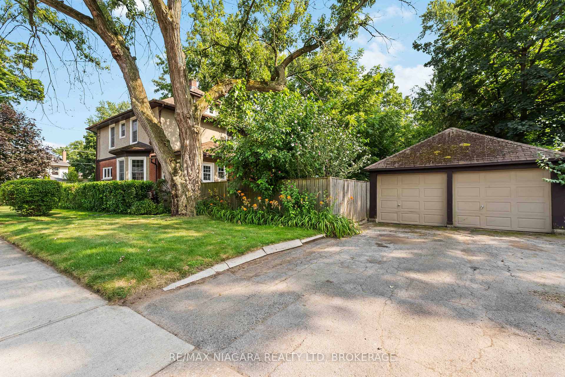 Photo 4 of 6275 Pine Grove Avenue, Niagara Falls, Dorchester — HOMEH