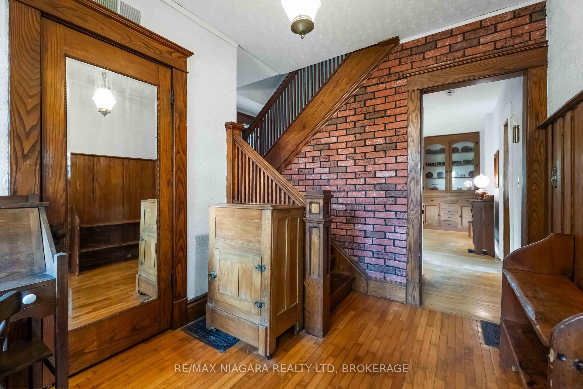 Photo 6 of 6275 Pine Grove Avenue, Niagara Falls, Dorchester — HOMEH