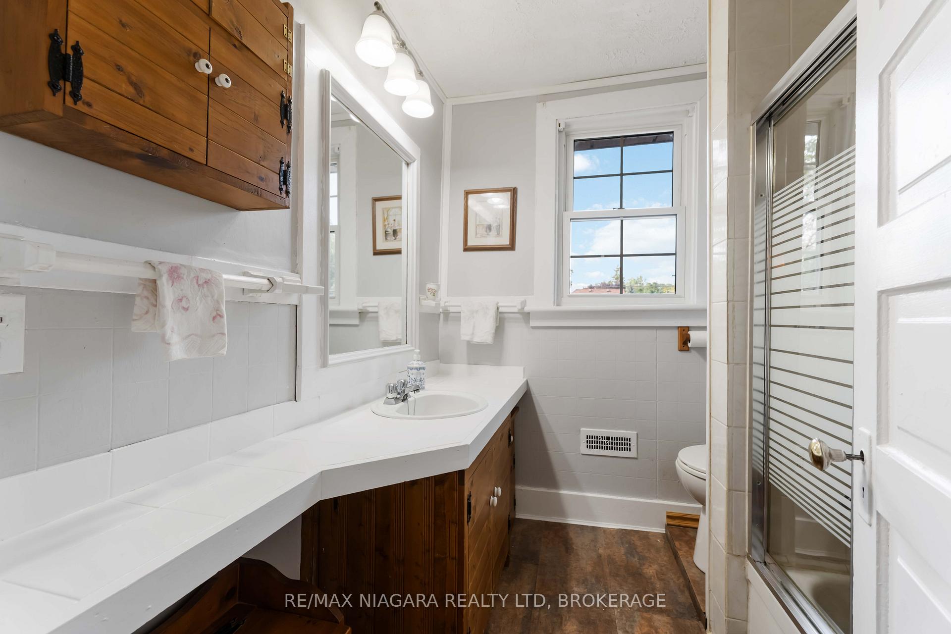 Photo 13 of 6275 Pine Grove Avenue, Niagara Falls, Dorchester — HOMEH