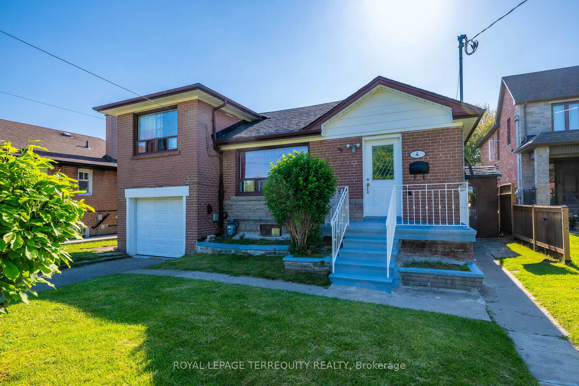 Front of 4 Harris Park Drive