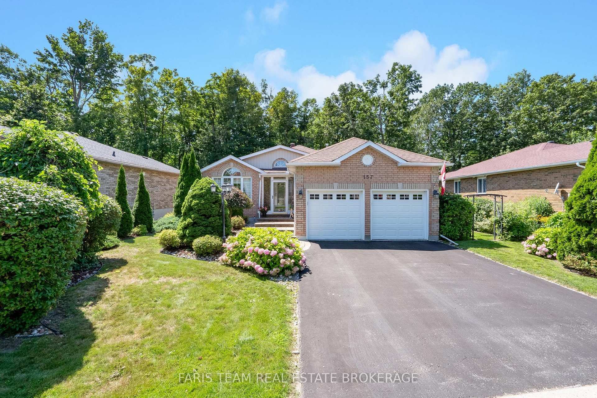 Photo 1 of 157 Emms Drive, Barrie, Holly — HOMEH