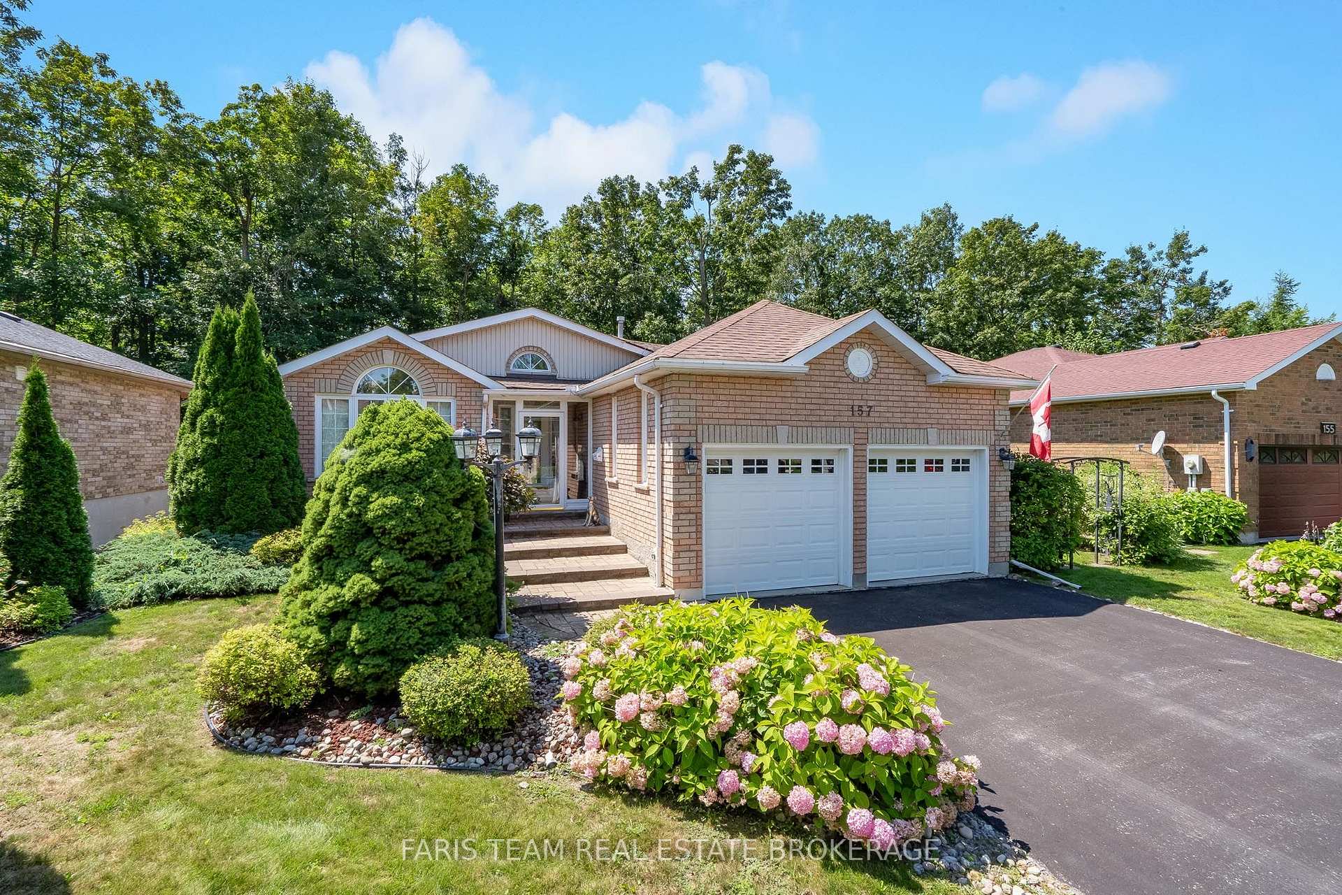Photo 2 of 157 Emms Drive, Barrie, Holly — HOMEH