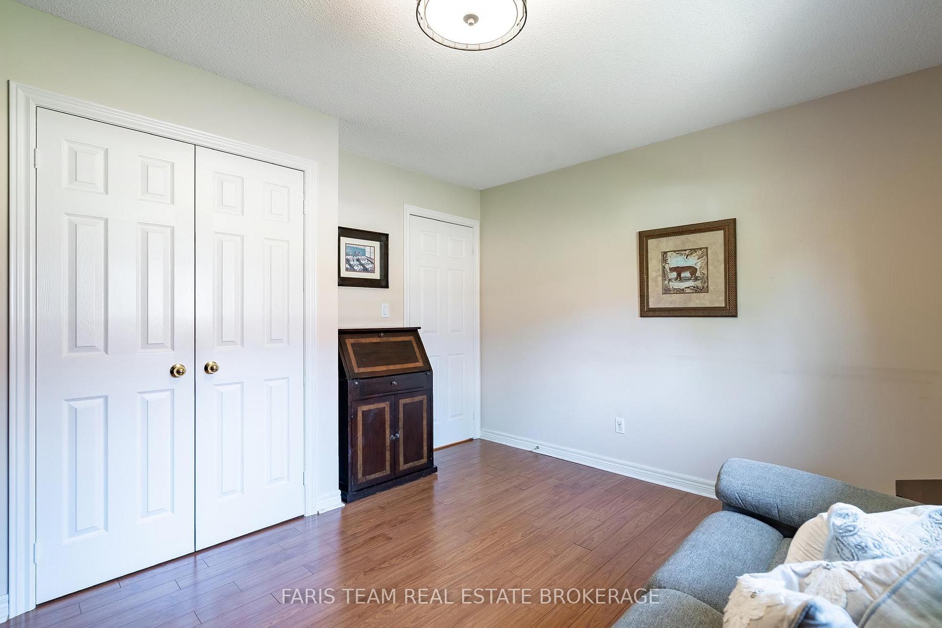 Photo 18 of 157 Emms Drive, Barrie, Holly — HOMEH