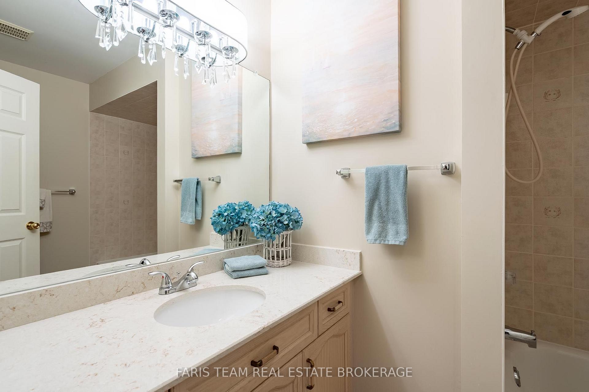 Photo 19 of 157 Emms Drive, Barrie, Holly — HOMEH