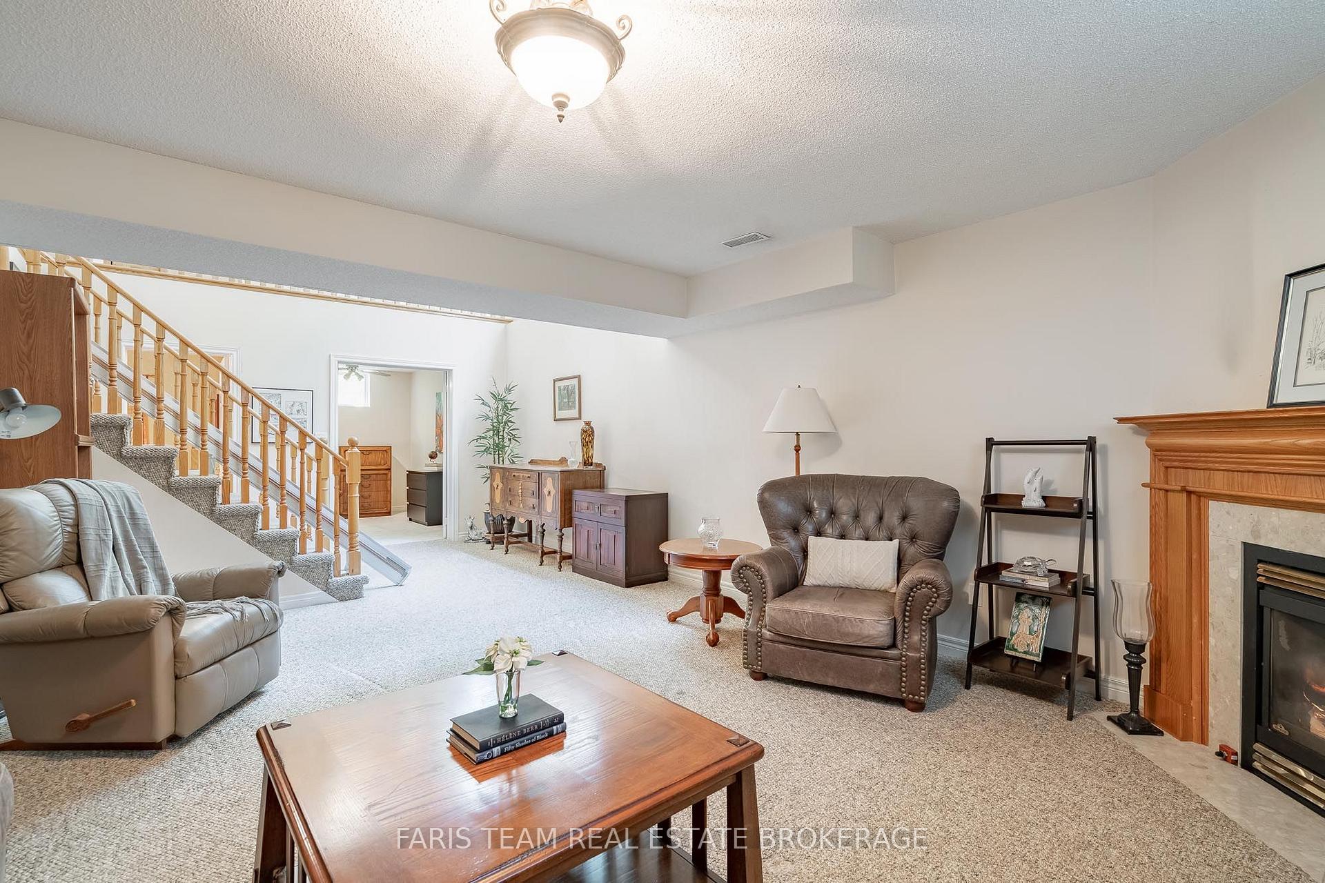 Photo 22 of 157 Emms Drive, Barrie, Holly — HOMEH