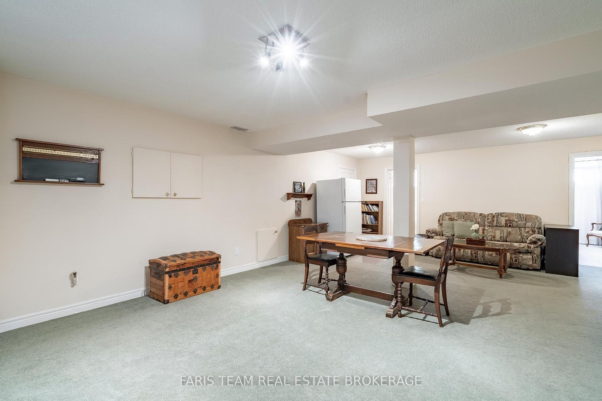 Photo 23 of 157 Emms Drive, Barrie, Holly — HOMEH