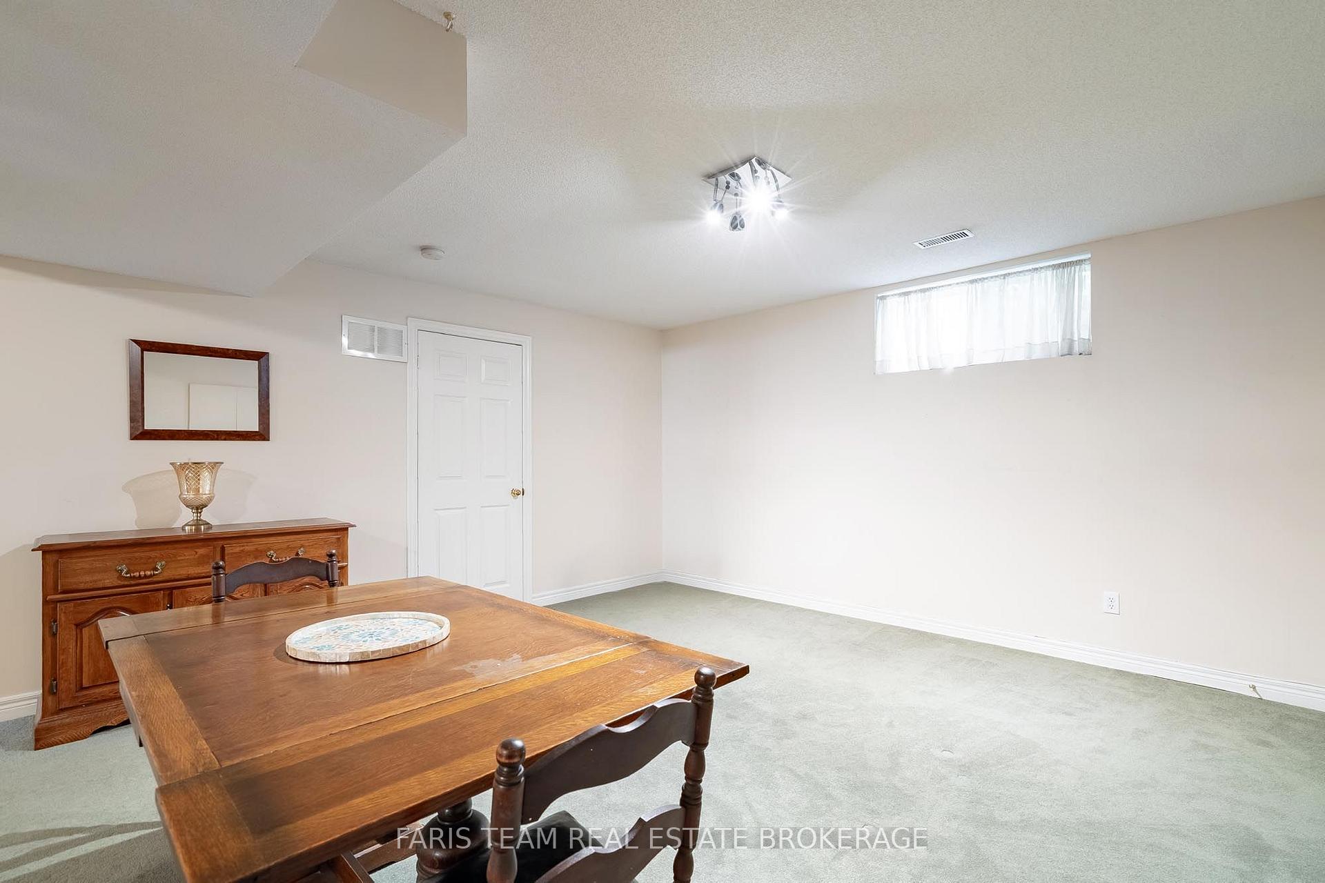 Photo 24 of 157 Emms Drive, Barrie, Holly — HOMEH