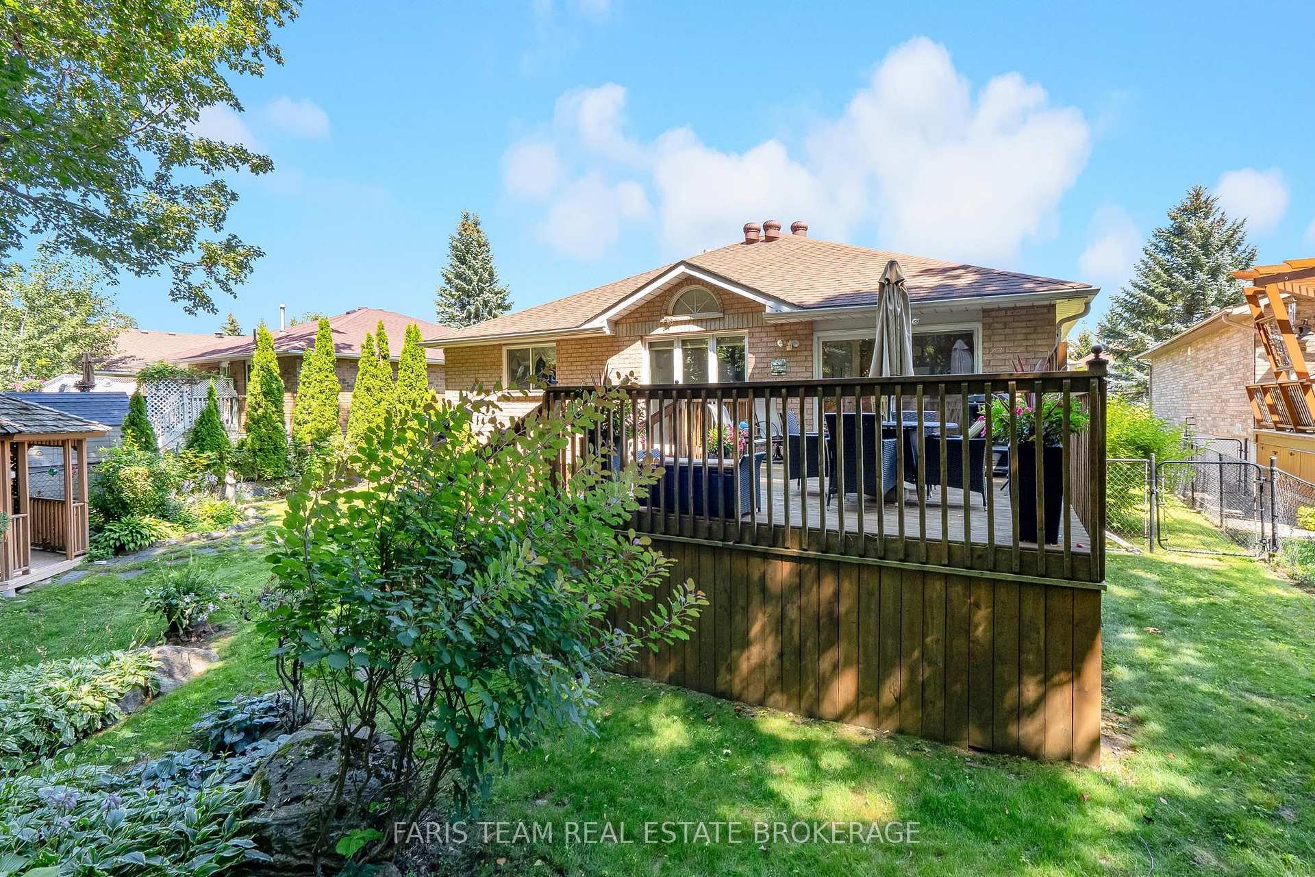 Photo 42 of 157 Emms Drive, Barrie, Holly — HOMEH