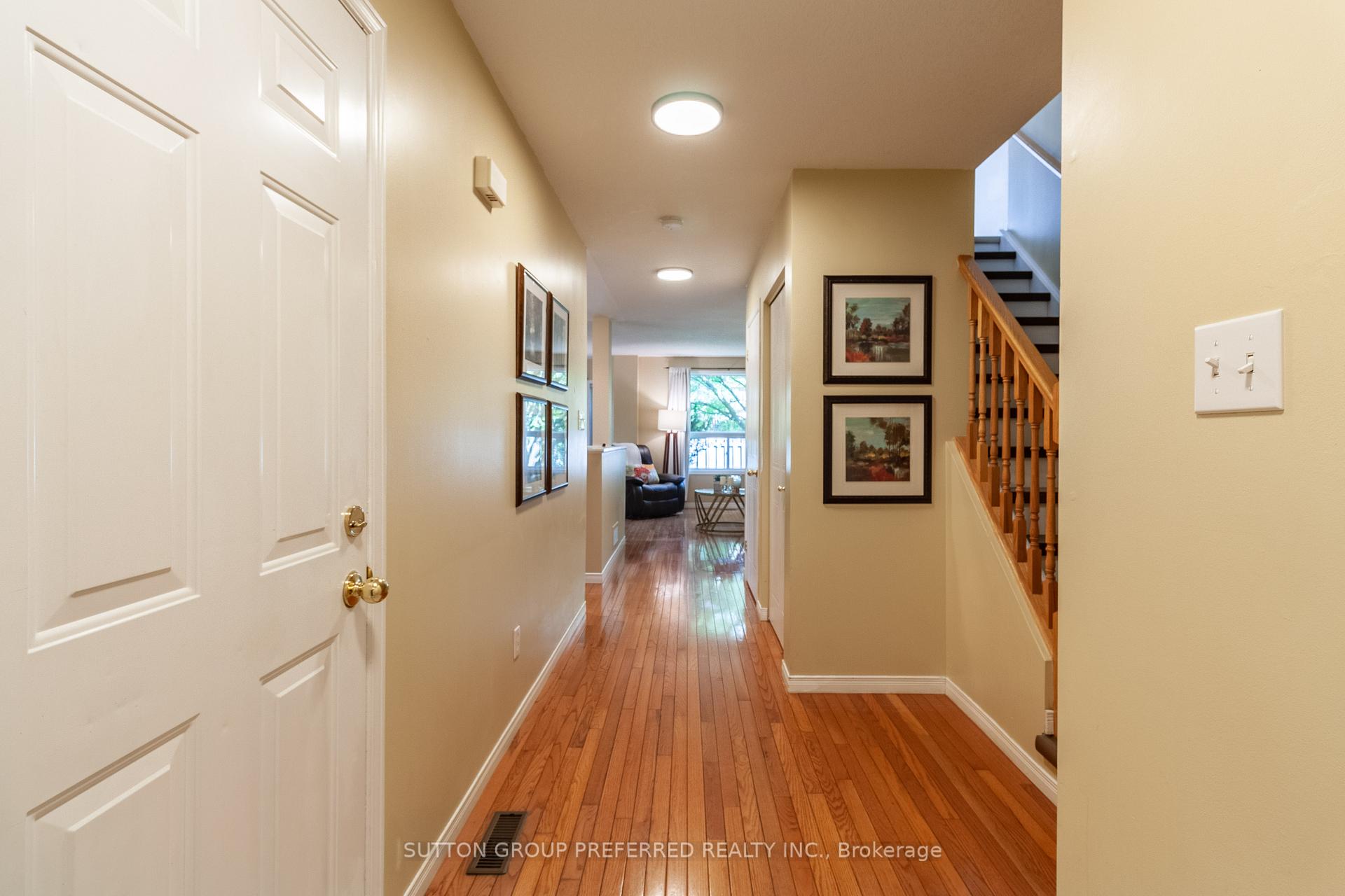 Photo 3 of 907 Blacksmith Street, London, North M — HOMEH