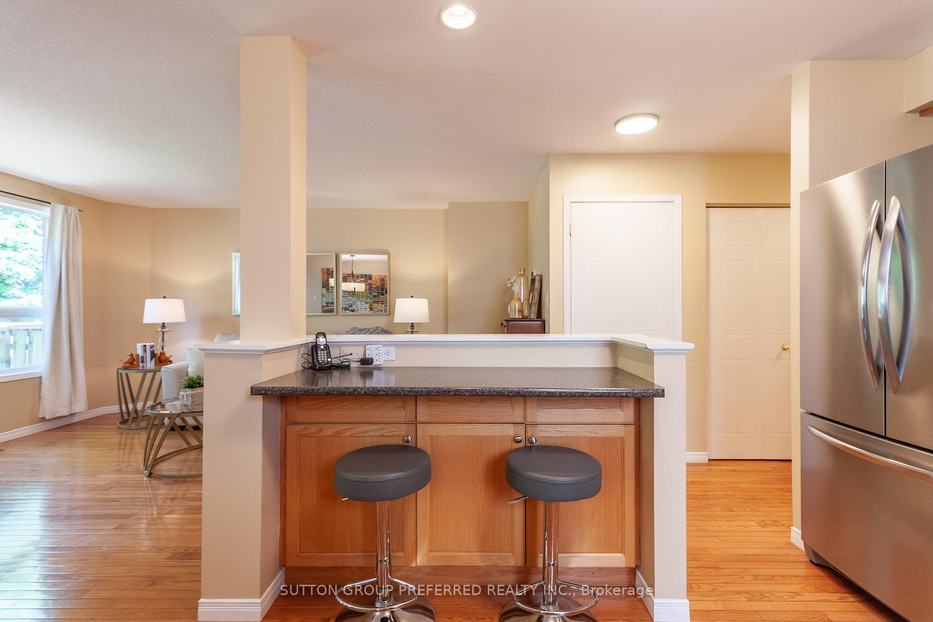 Photo 5 of 907 Blacksmith Street, London, North M — HOMEH