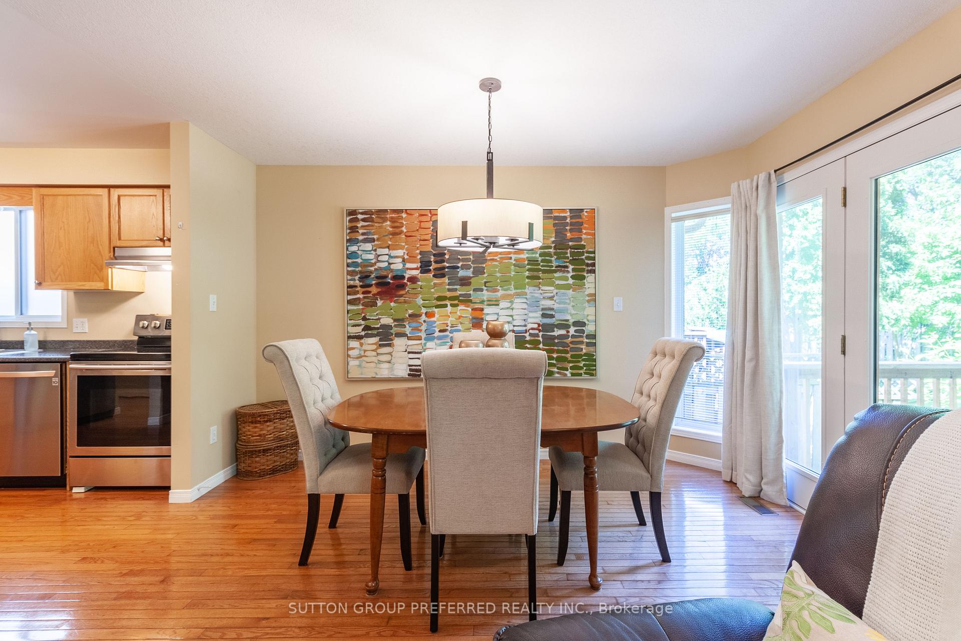 Photo 9 of 907 Blacksmith Street, London, North M — HOMEH