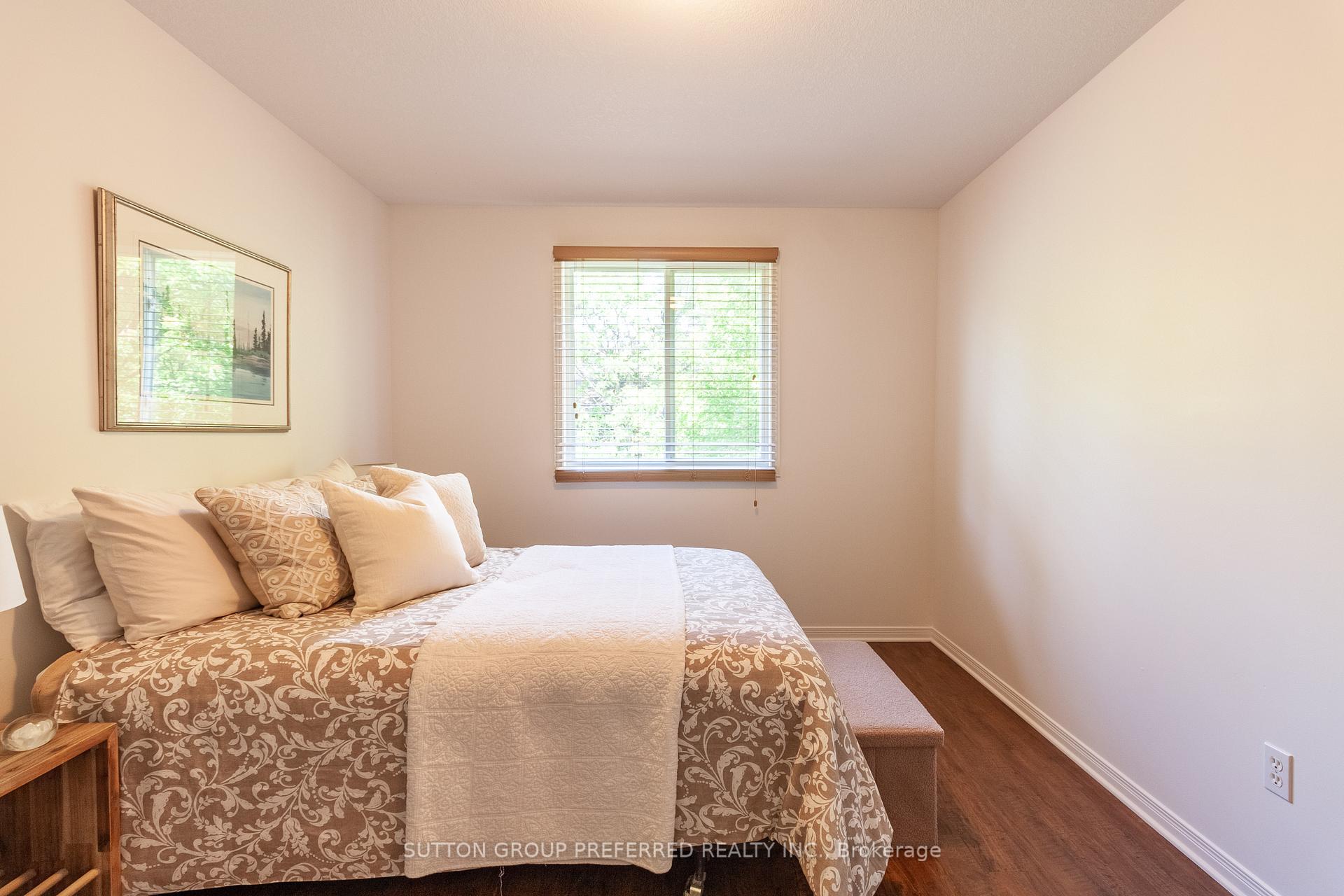 Photo 25 of 907 Blacksmith Street, London, North M — HOMEH