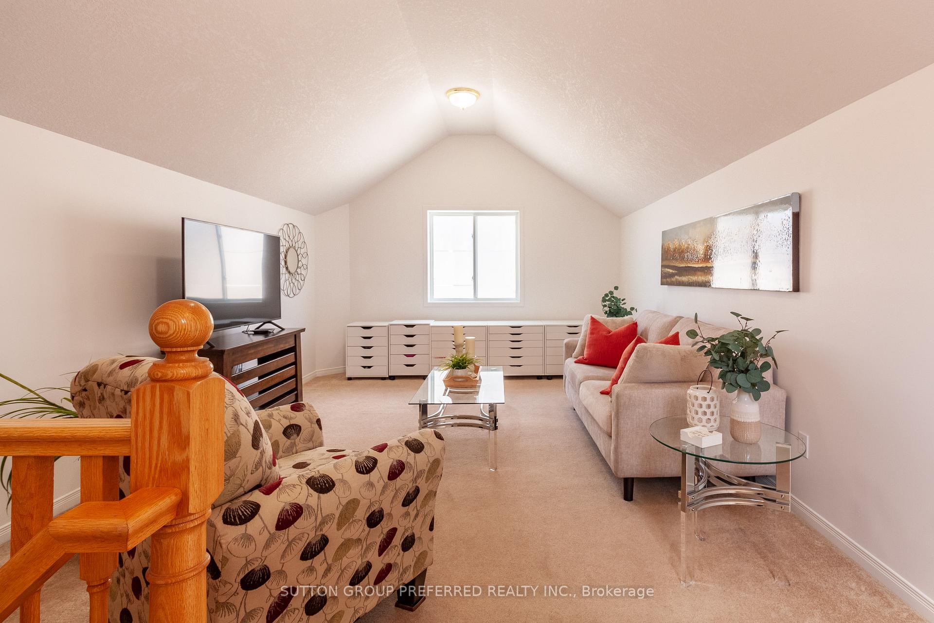Photo 31 of 907 Blacksmith Street, London, North M — HOMEH