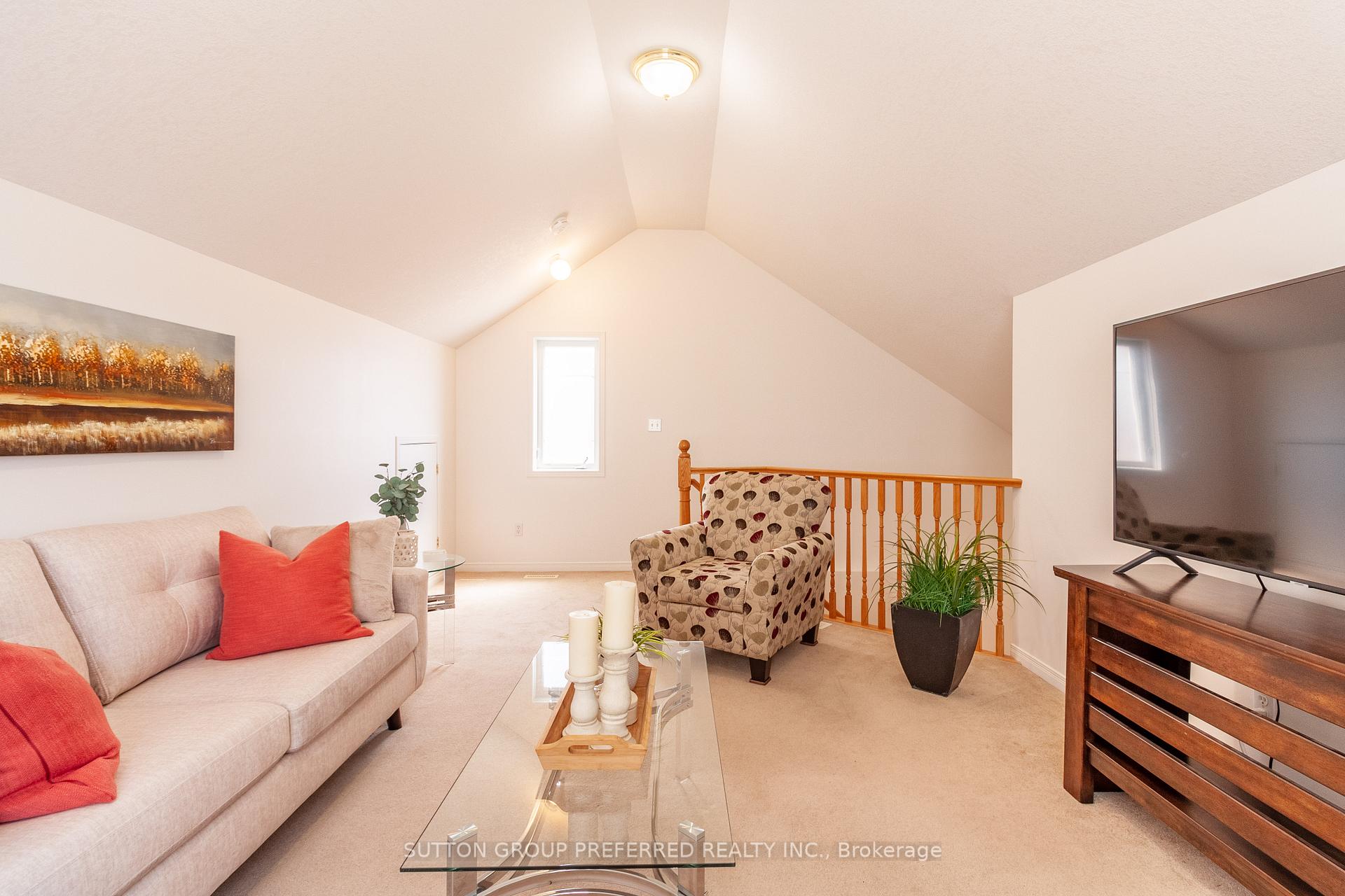 Photo 33 of 907 Blacksmith Street, London, North M — HOMEH