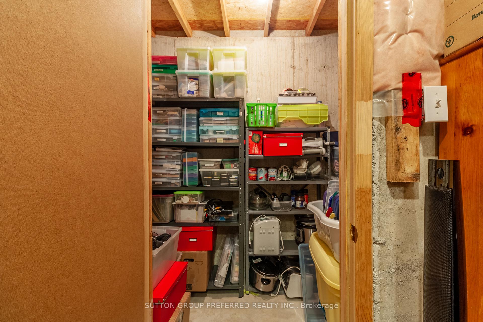 Photo 39 of 907 Blacksmith Street, London, North M — HOMEH