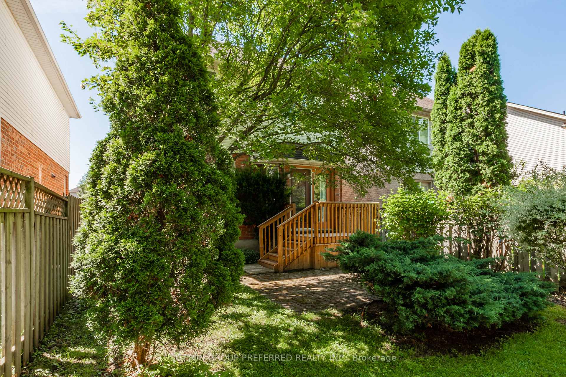Photo 41 of 907 Blacksmith Street, London, North M — HOMEH