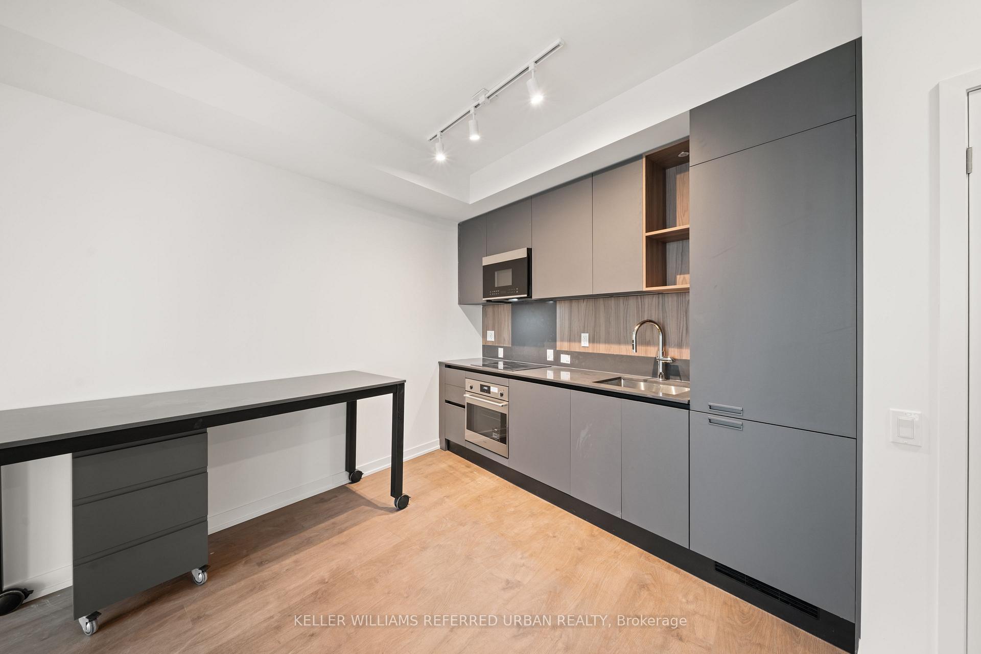 Photo 3 of Unit 2710, 39 Mary Street, Barrie, City Centre — HOMEH