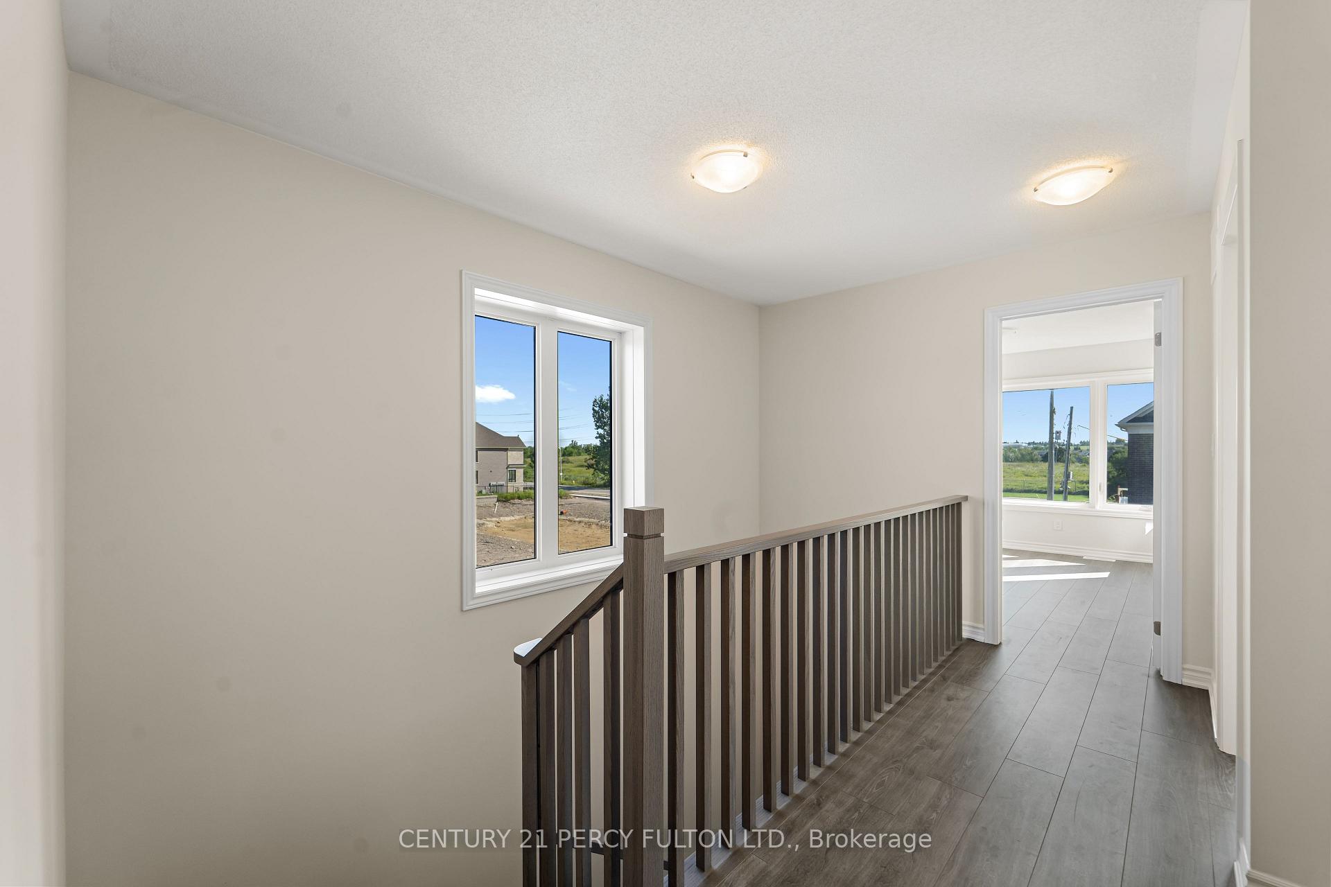 Photo 11 of 47 Watts Mews, Kawartha Lakes, Lindsay — HOMEH