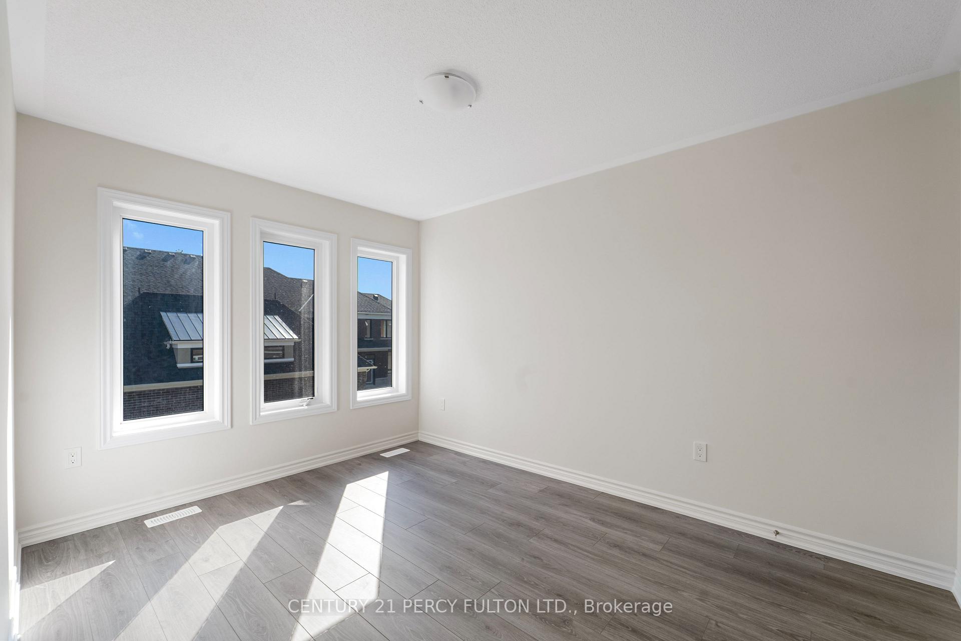 Photo 14 of 47 Watts Mews, Kawartha Lakes, Lindsay — HOMEH