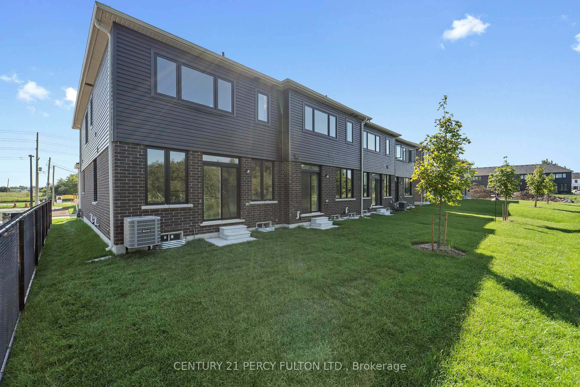 Photo 25 of 47 Watts Mews, Kawartha Lakes, Lindsay — HOMEH