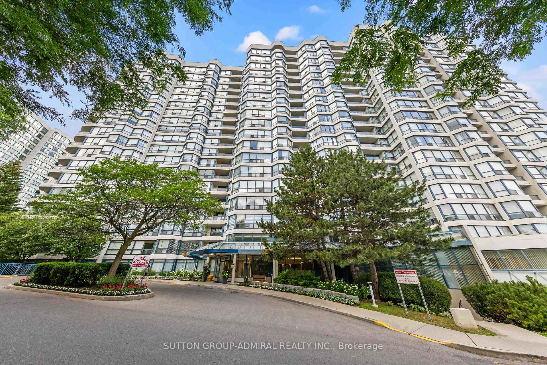 Photo 3 of Unit 1801, 7300 Yonge Street, Vaughan, Crestwood-Springfarm-Yorkhill — HOMEH
