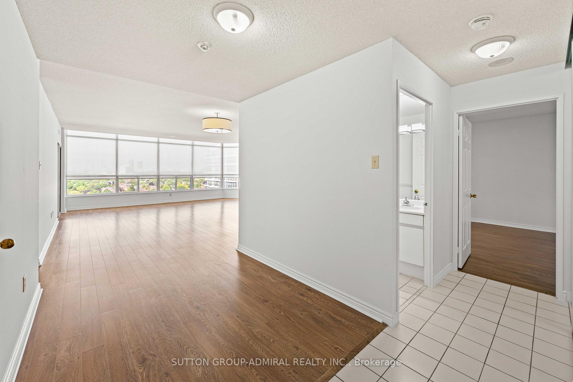 Photo 11 of Unit 1801, 7300 Yonge Street, Vaughan, Crestwood-Springfarm-Yorkhill — HOMEH