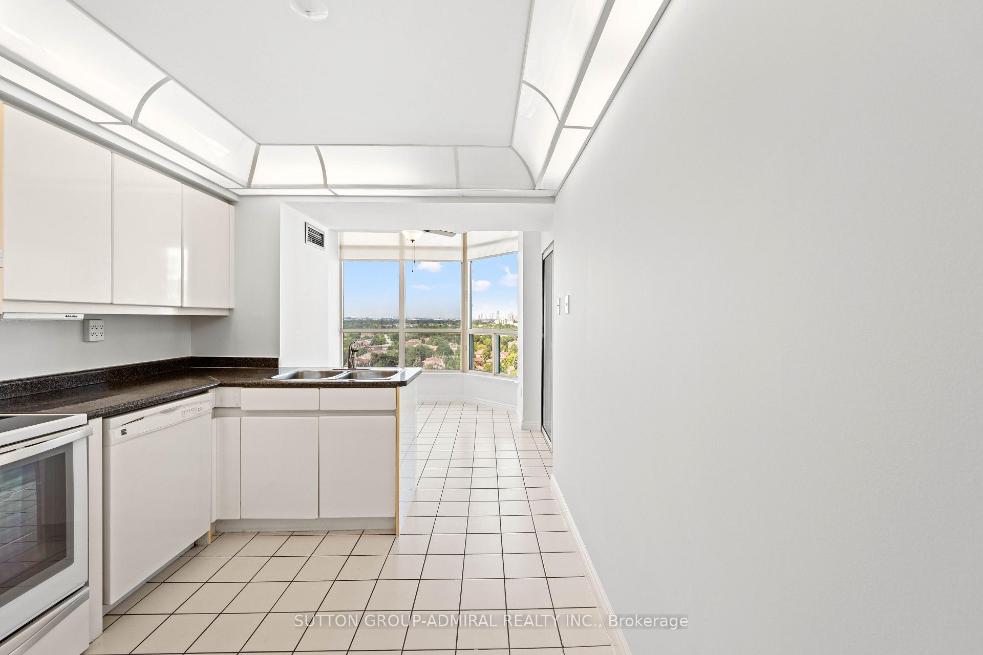 Photo 19 of Unit 1801, 7300 Yonge Street, Vaughan, Crestwood-Springfarm-Yorkhill — HOMEH