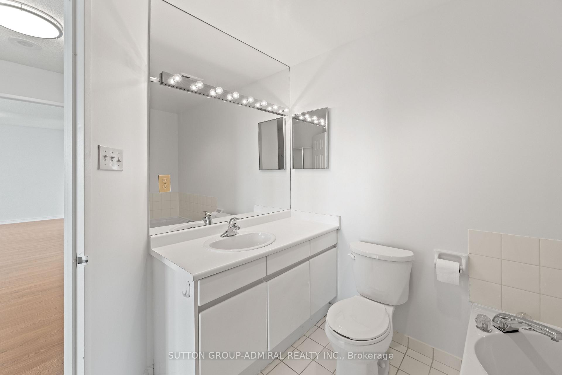 Photo 27 of Unit 1801, 7300 Yonge Street, Vaughan, Crestwood-Springfarm-Yorkhill — HOMEH