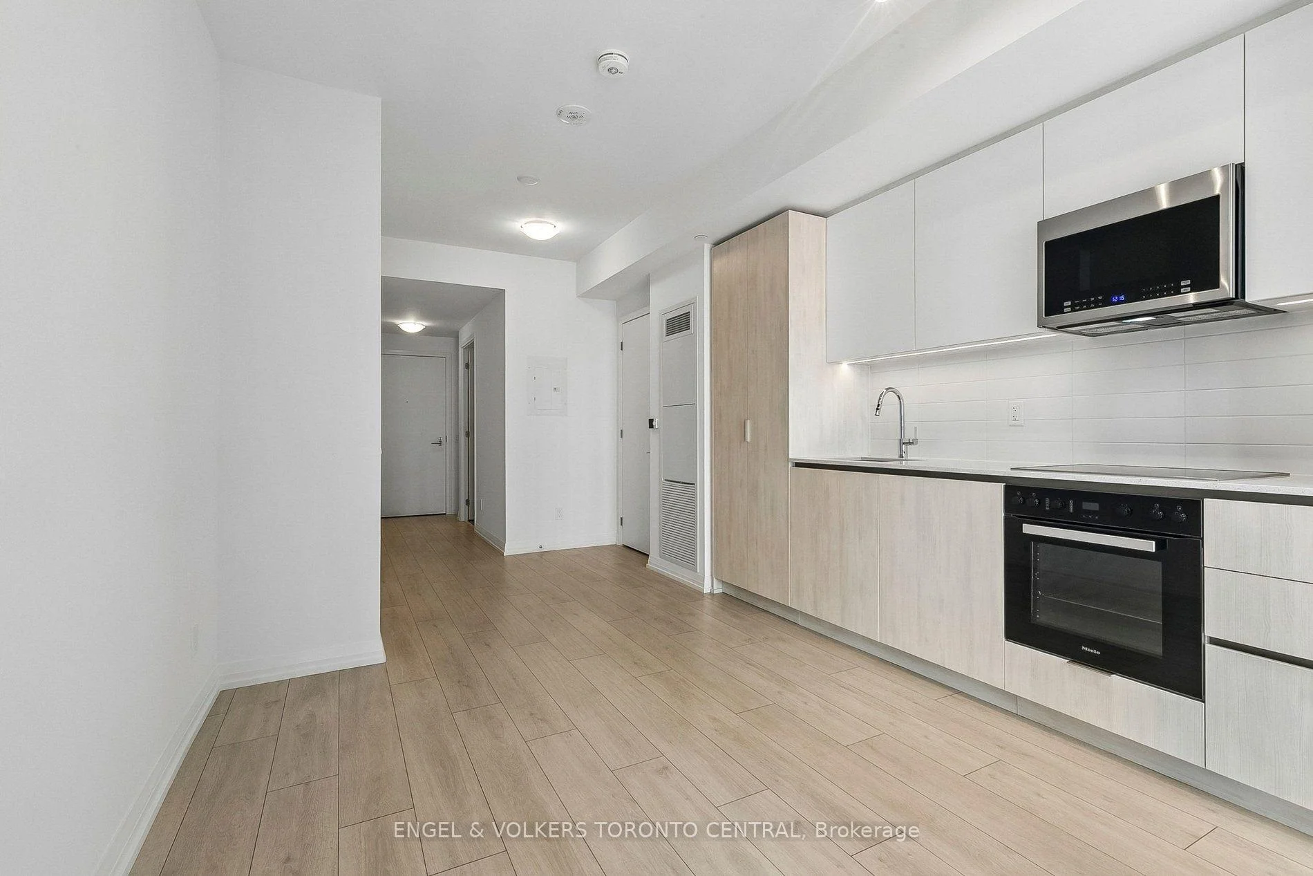 Photo 14 of Unit 2102, 400 King Street W, Toronto, Waterfront Communities — HOMEH