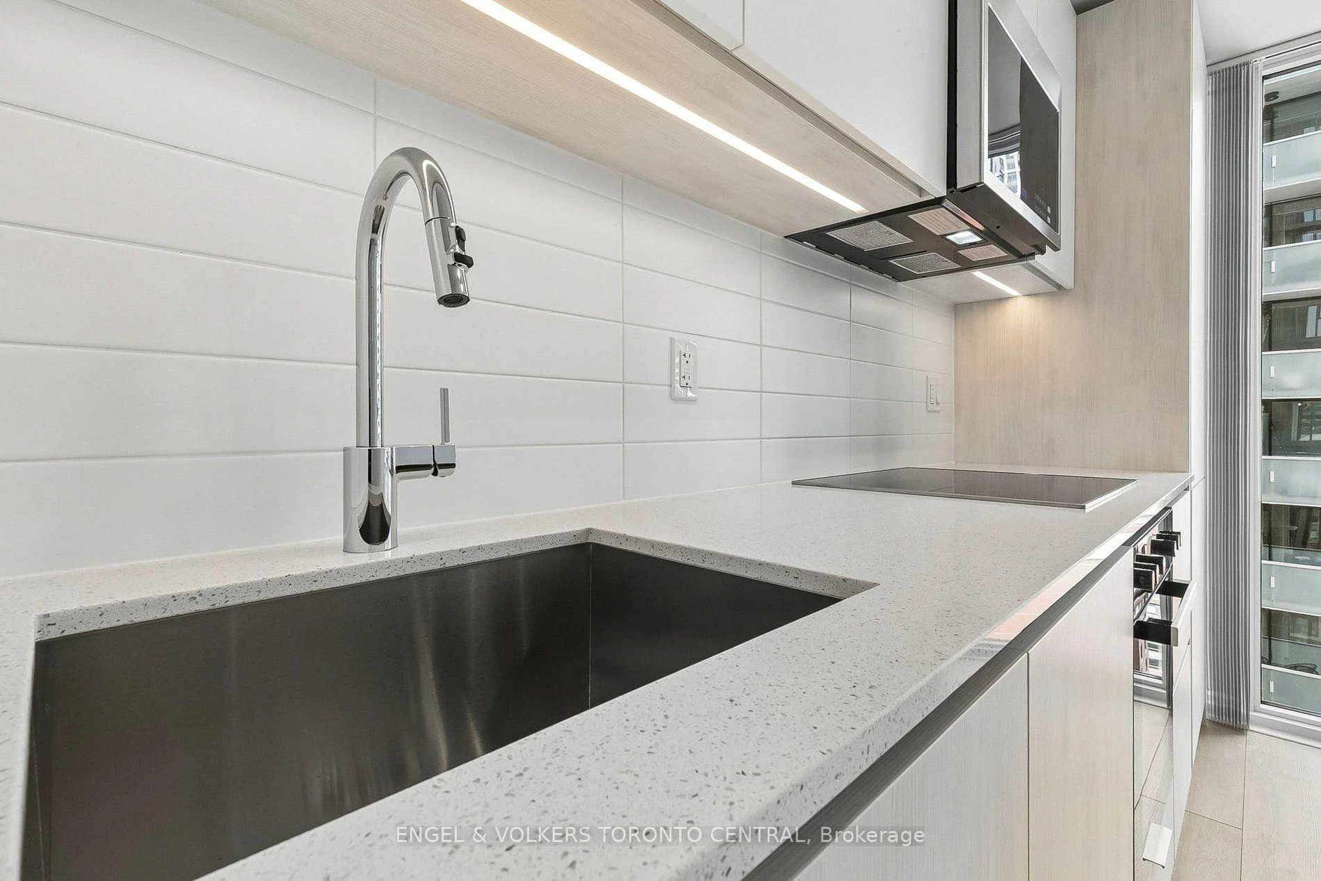 Photo 16 of Unit 2102, 400 King Street W, Toronto, Waterfront Communities — HOMEH