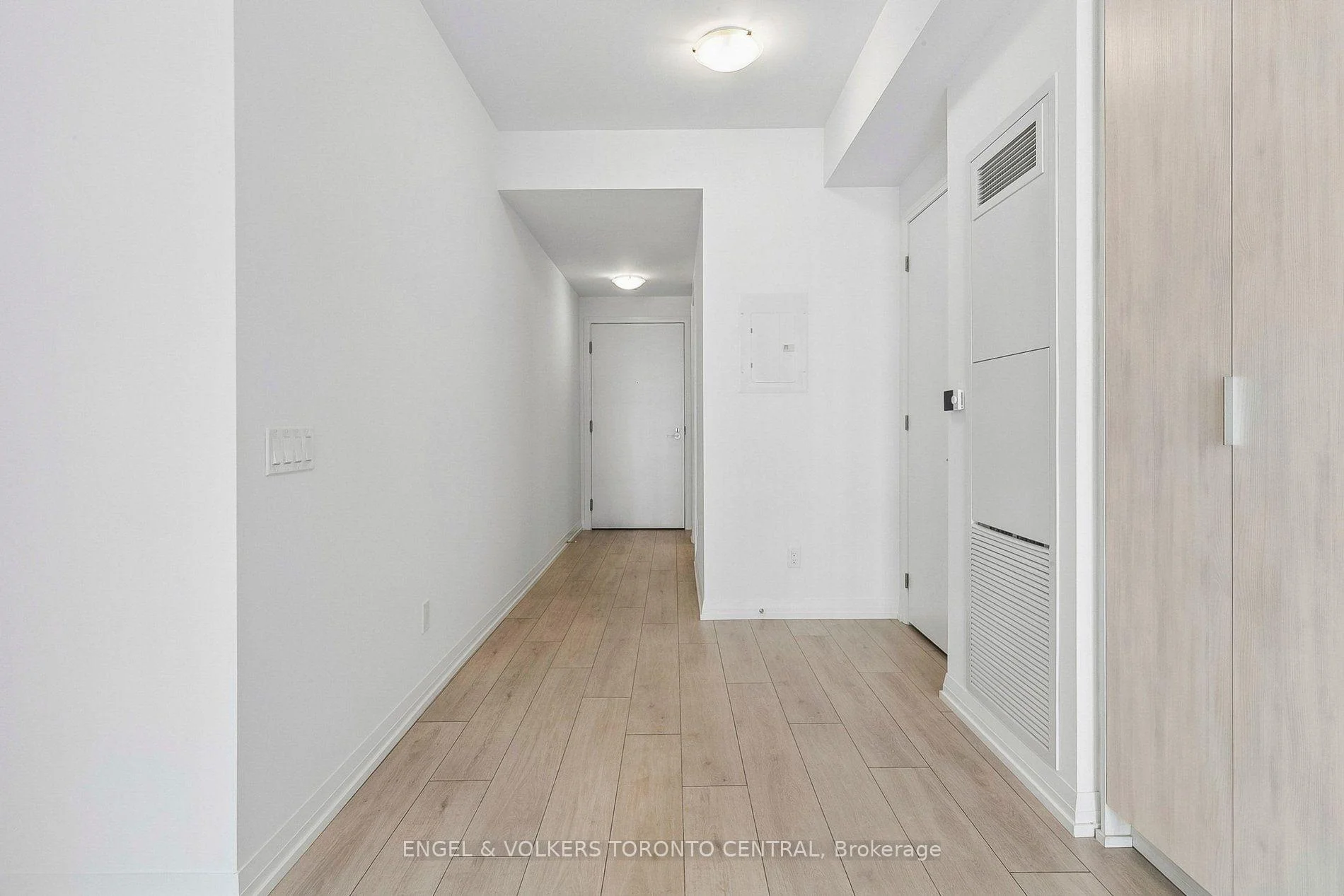 Photo 17 of Unit 2102, 400 King Street W, Toronto, Waterfront Communities — HOMEH