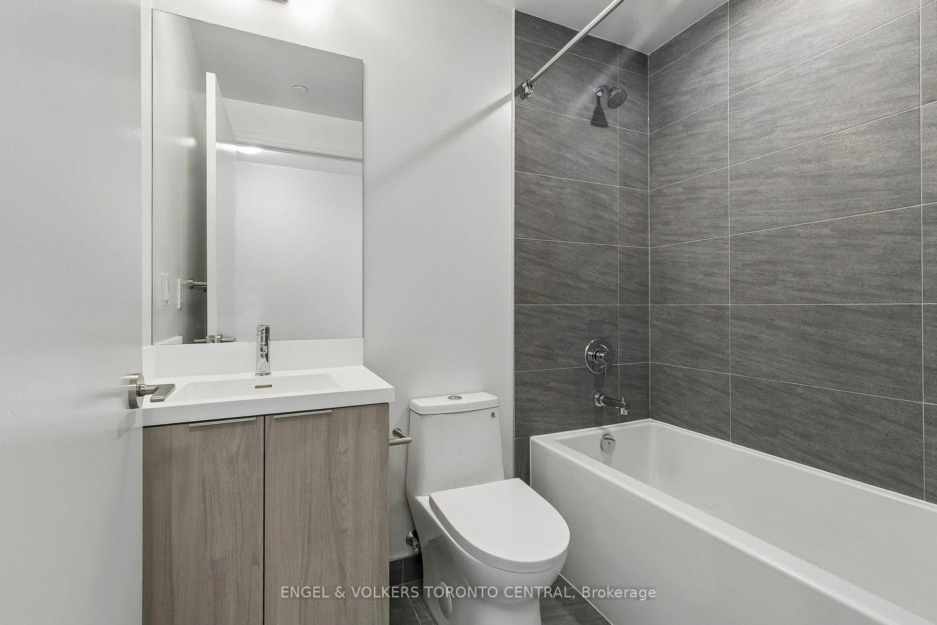 Photo 23 of Unit 2102, 400 King Street W, Toronto, Waterfront Communities — HOMEH