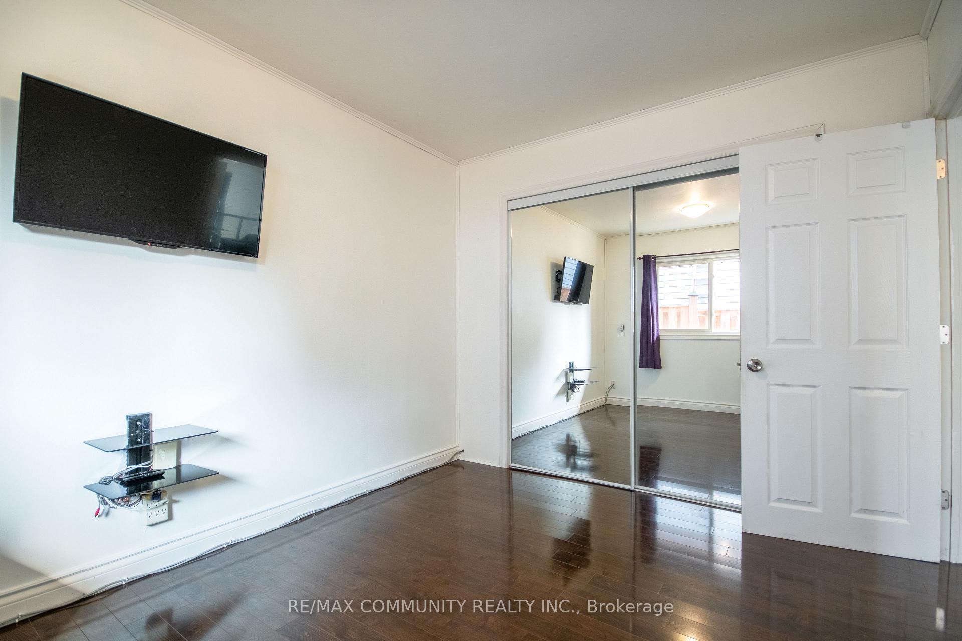 Photo 8 of 167 Simpson Road, Ajax, South East — HOMEH