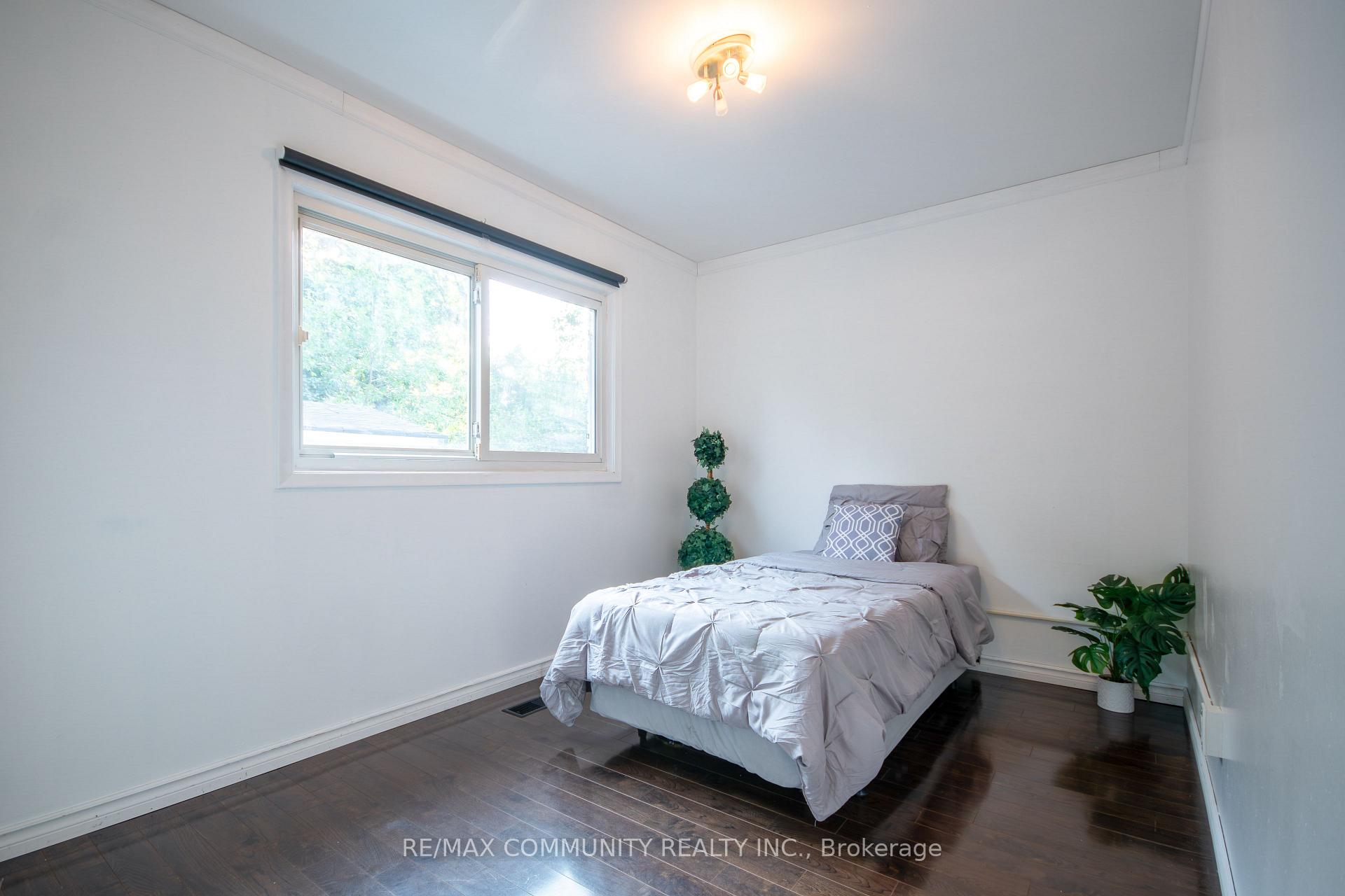 Photo 10 of 167 Simpson Road, Ajax, South East — HOMEH