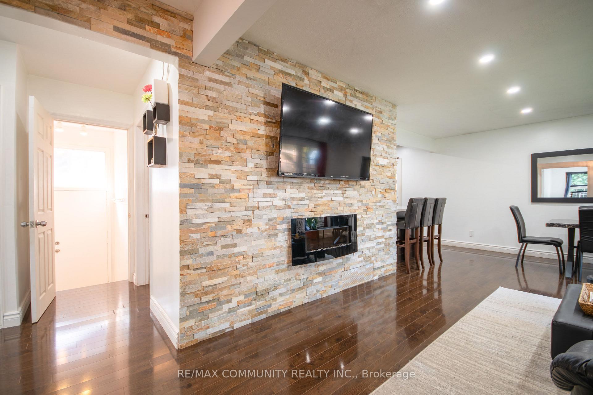Photo 15 of 167 Simpson Road, Ajax, South East — HOMEH