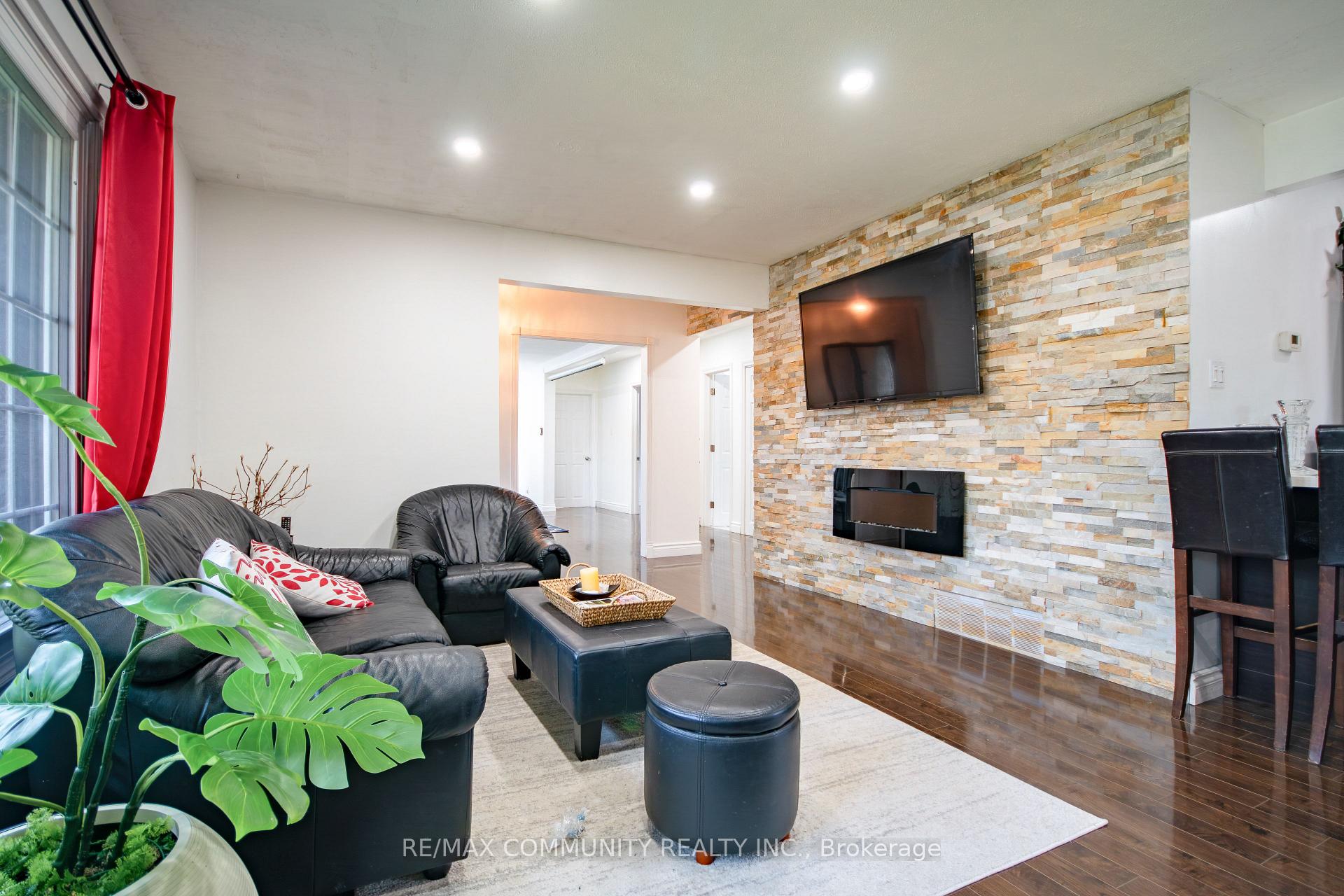 Photo 16 of 167 Simpson Road, Ajax, South East — HOMEH