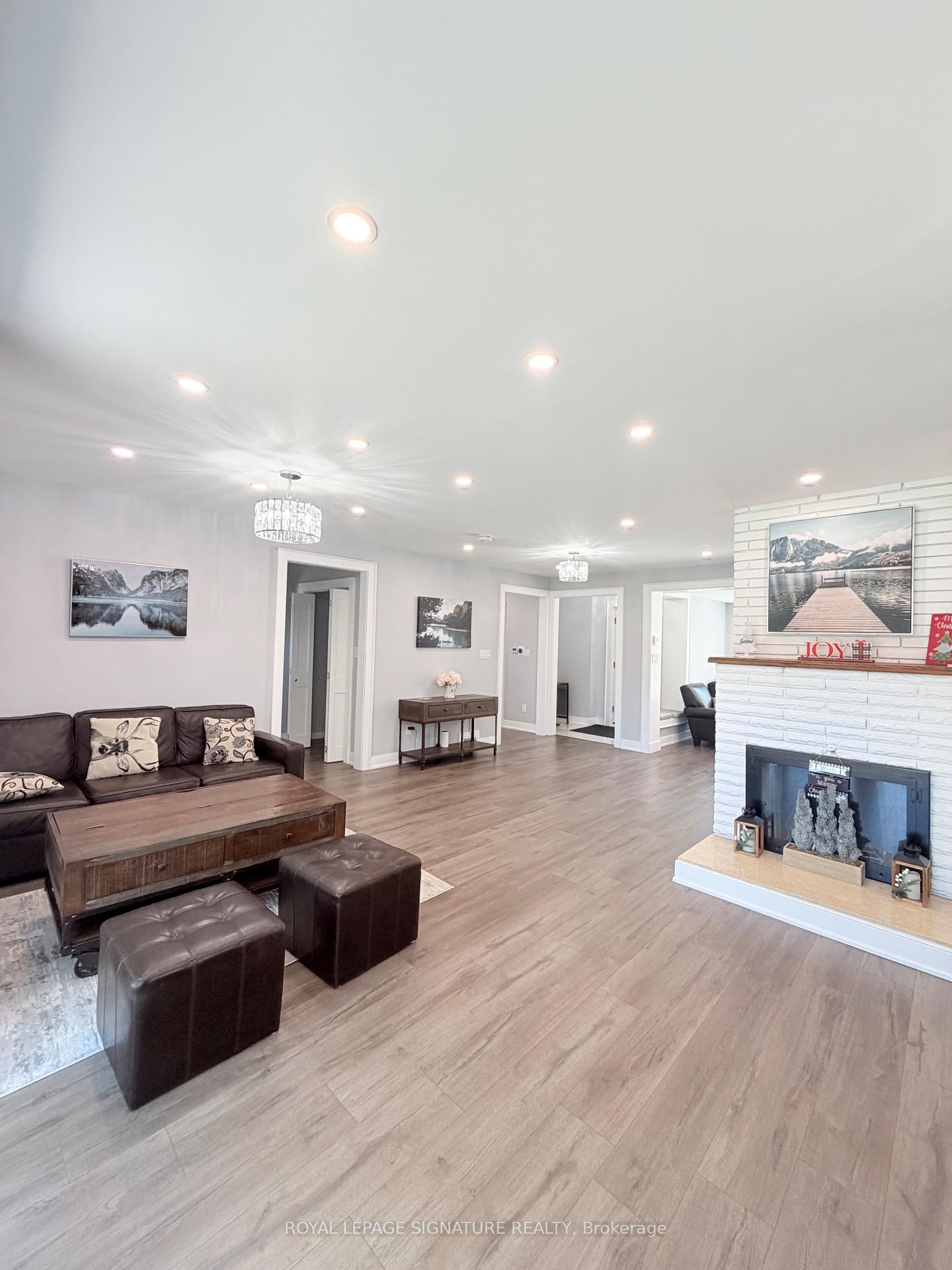 Photo 13 of 104 Great Oak Drive, Etobicoke, Princess-Rosethorn — HOMEH