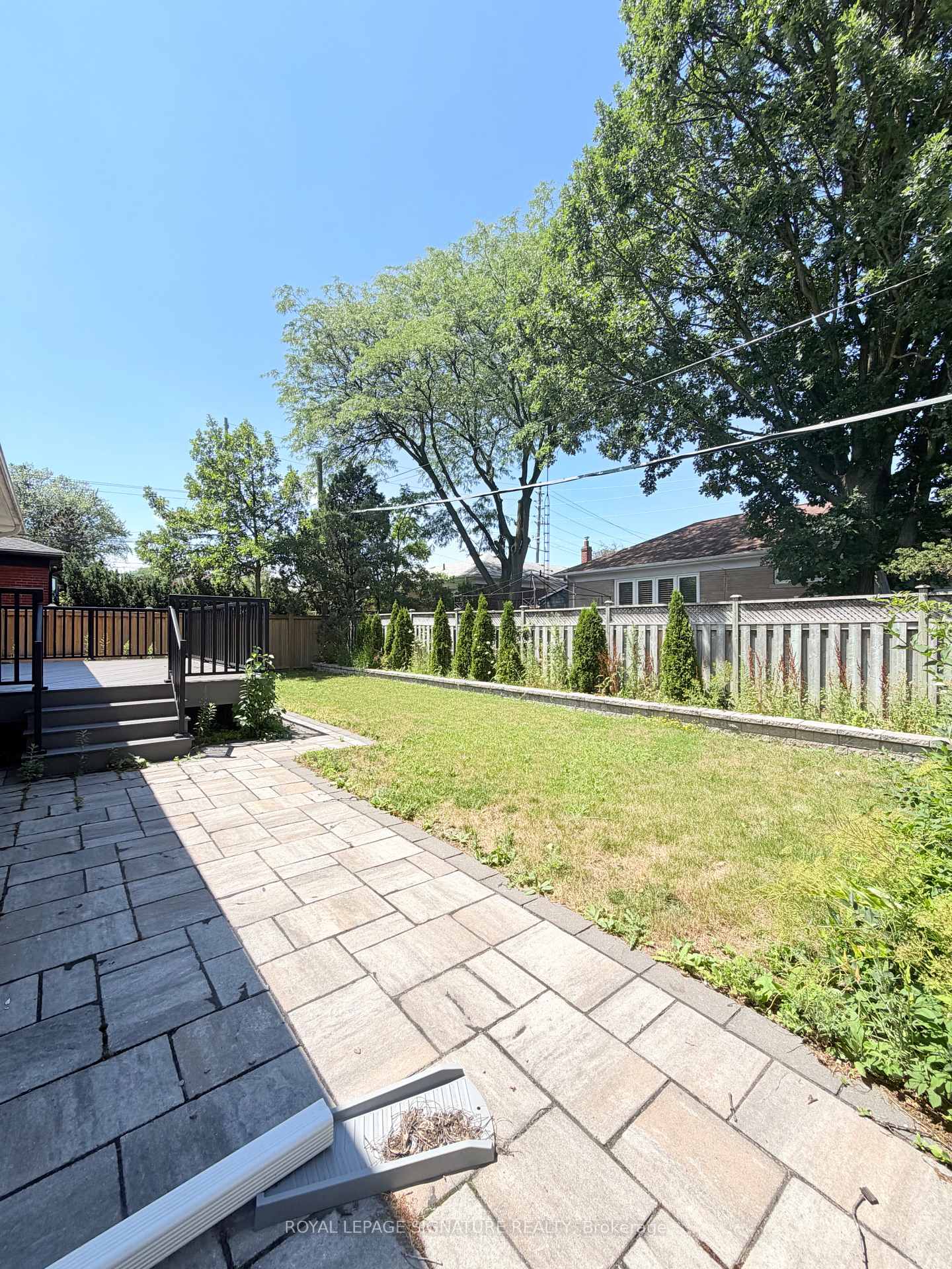Photo 47 of 104 Great Oak Drive, Etobicoke, Princess-Rosethorn — HOMEH