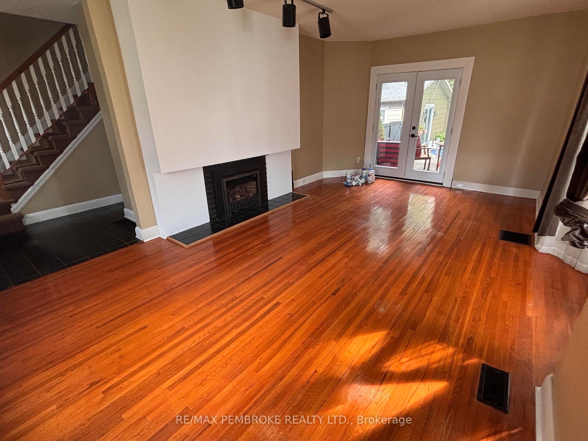 Photo 13 of 320 Mackay Street, Pembroke, Pembroke — HOMEH