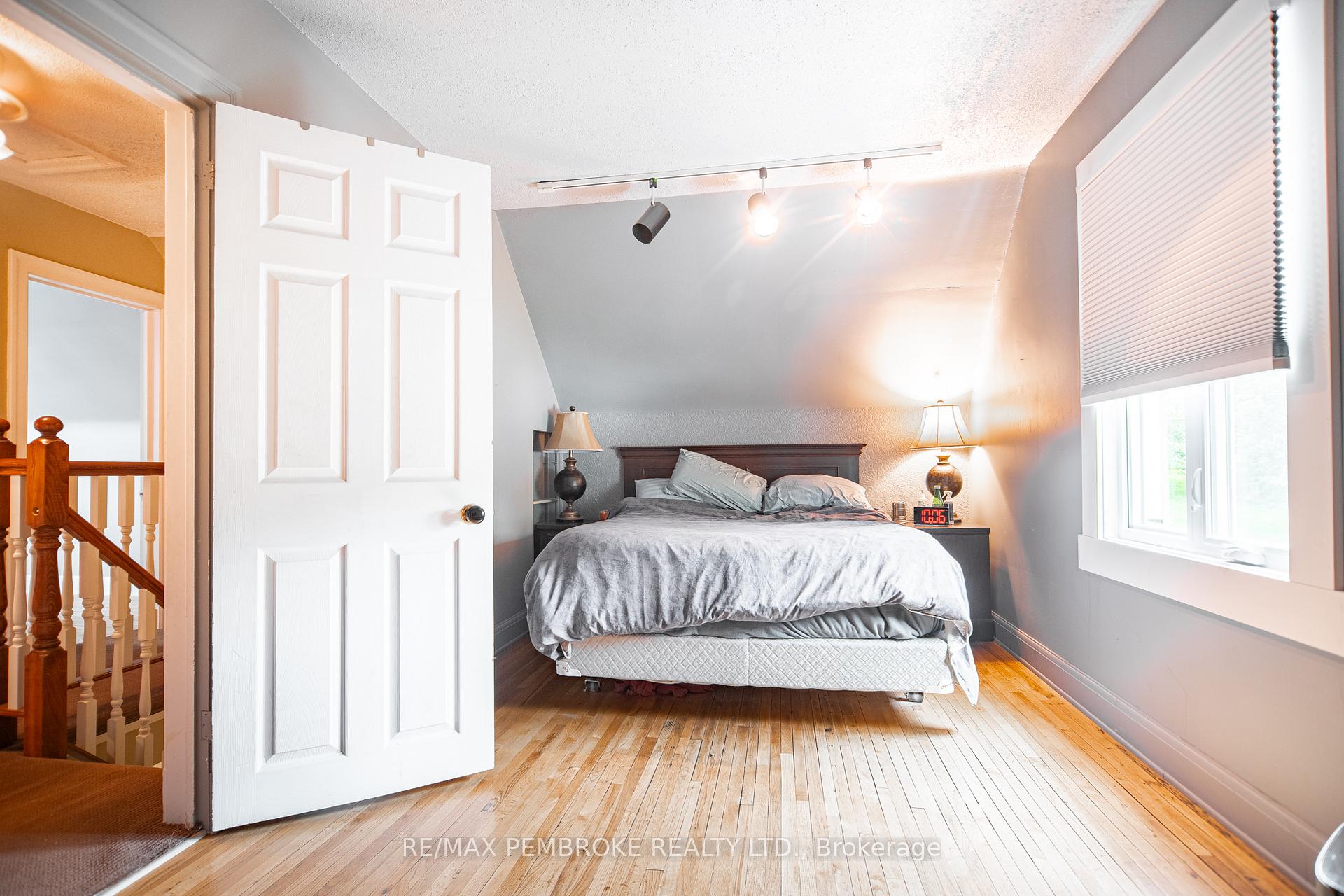 Photo 20 of 320 Mackay Street, Pembroke, Pembroke — HOMEH