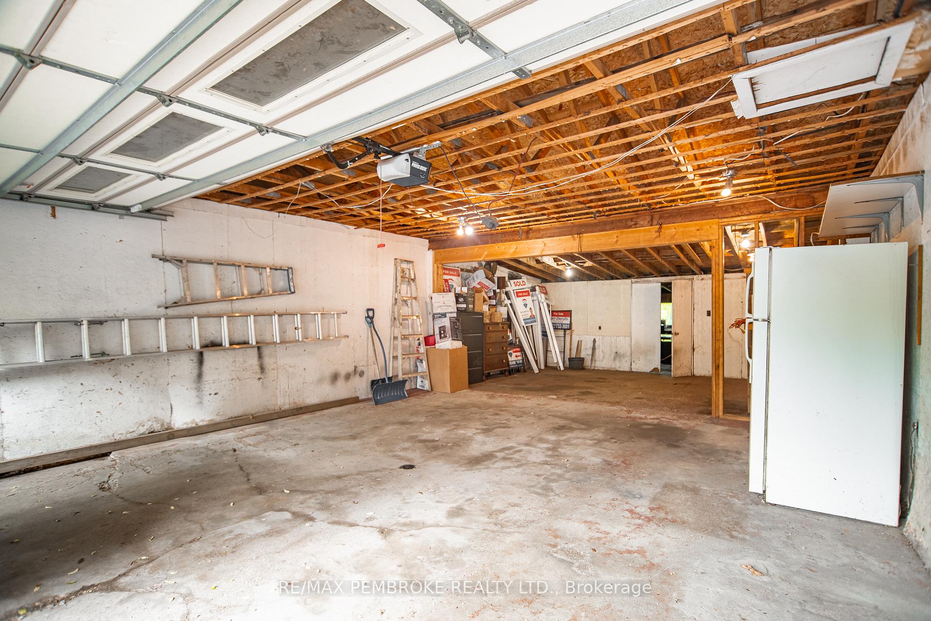 Photo 32 of 320 Mackay Street, Pembroke, Pembroke — HOMEH
